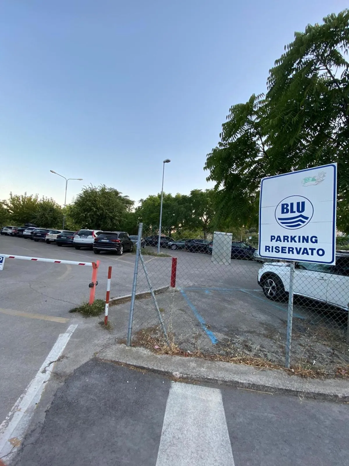 Parking in Hotel "Il Parco" B&B Sirolo