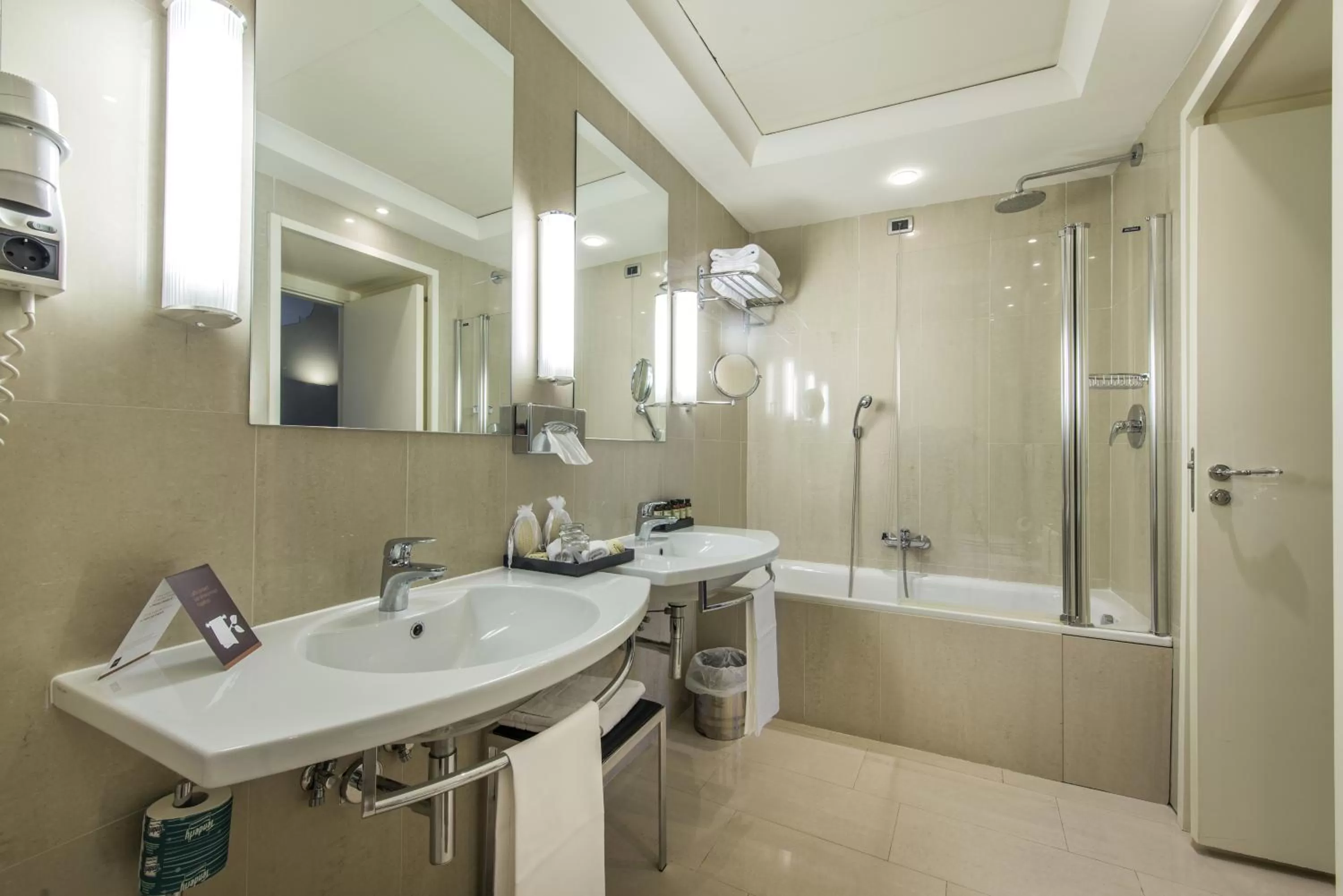 Bathroom in Palazzo Caracciolo Naples