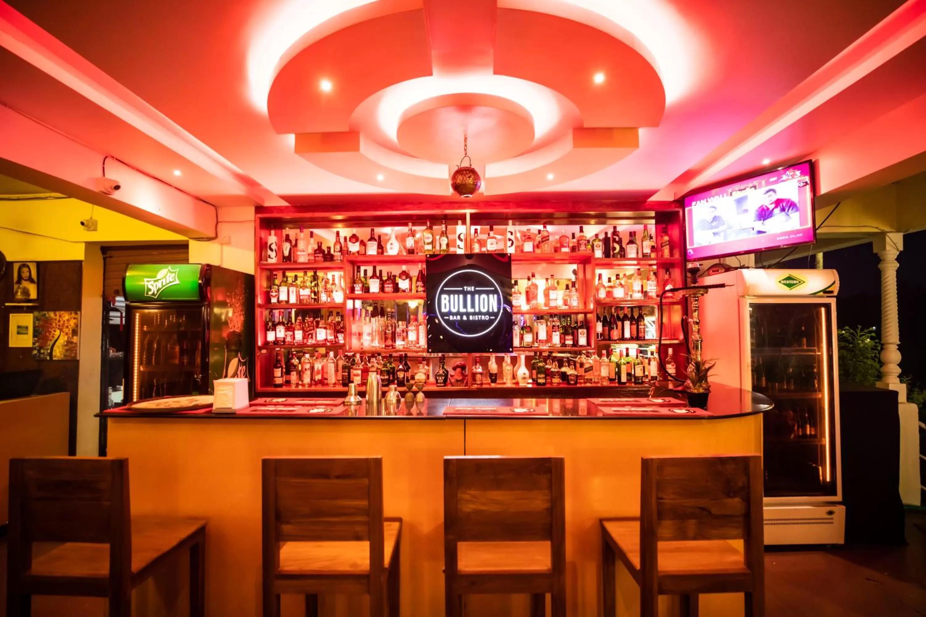 Lounge or bar in The Woodside Inn