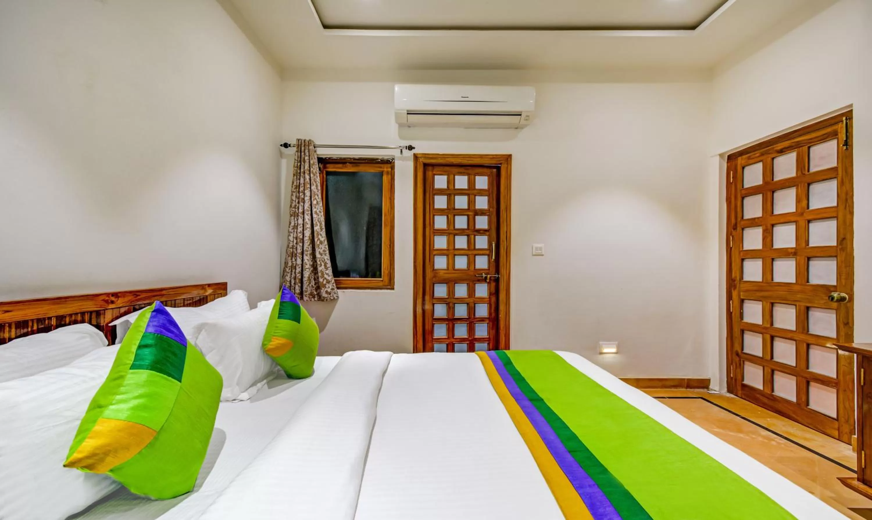 Bed in Treebo Trend Chandrangan Excellency