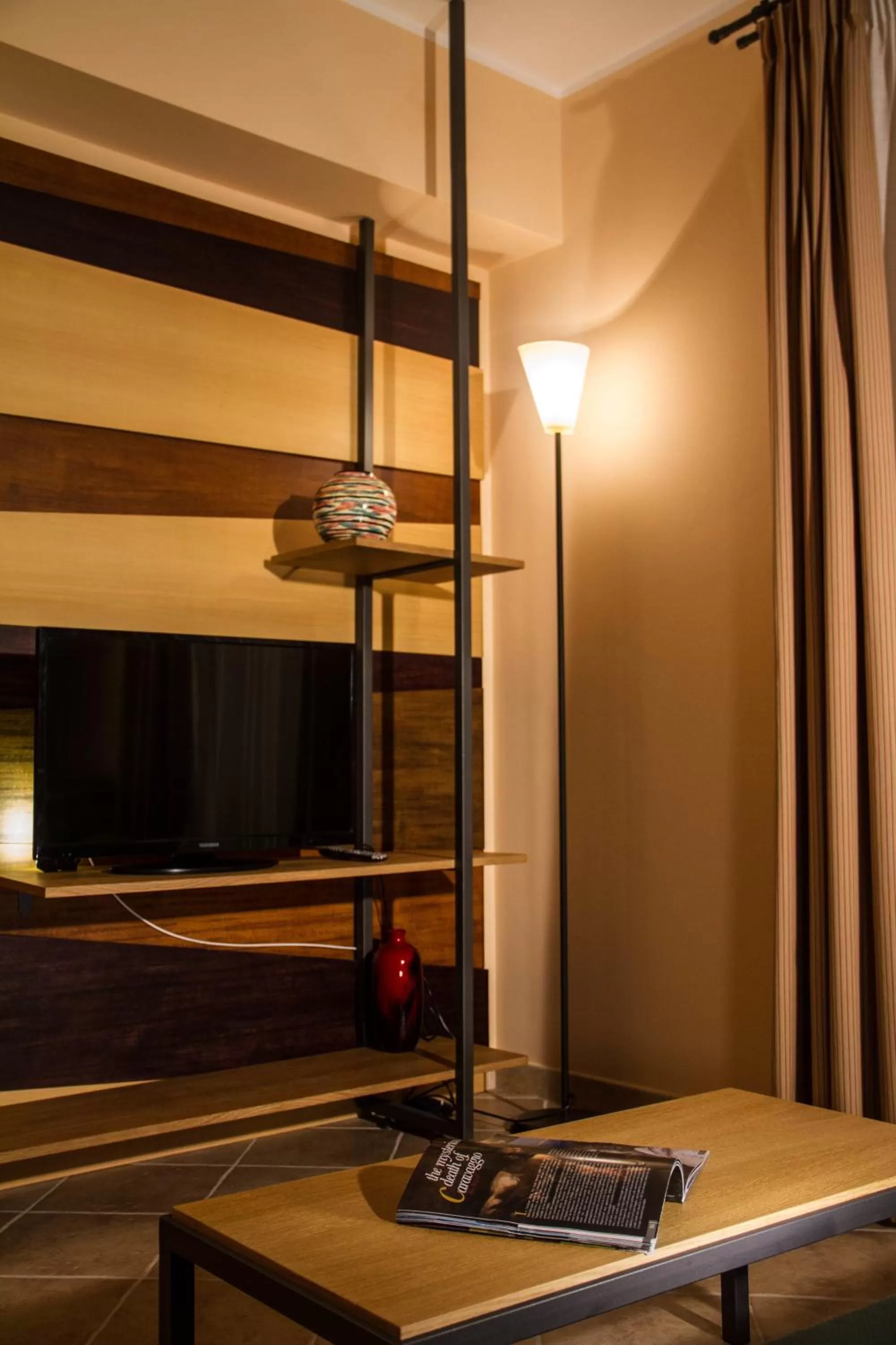 TV and multimedia, Bed in Dimora De Mauro