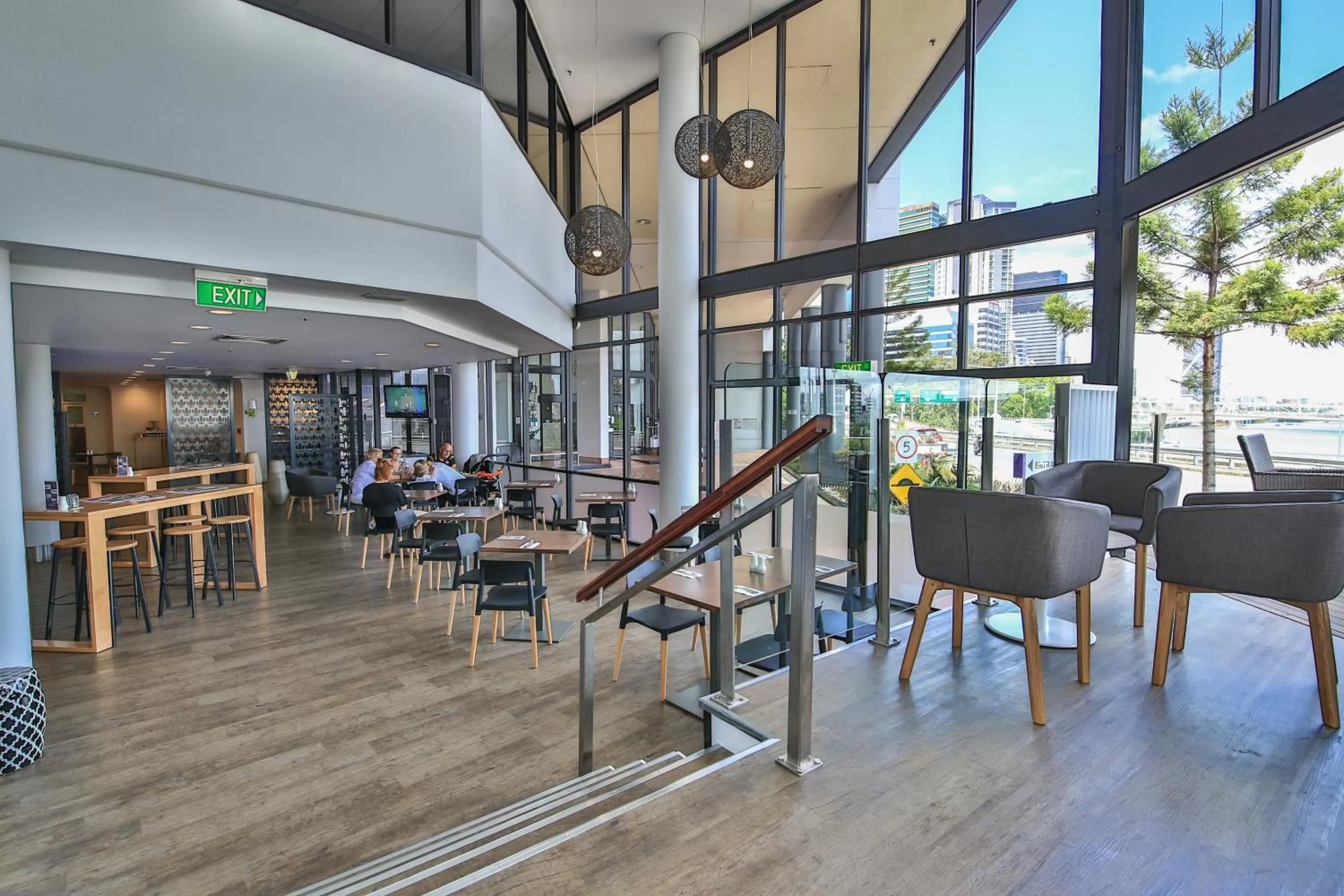 Restaurant/places to eat in Park Regis North Quay