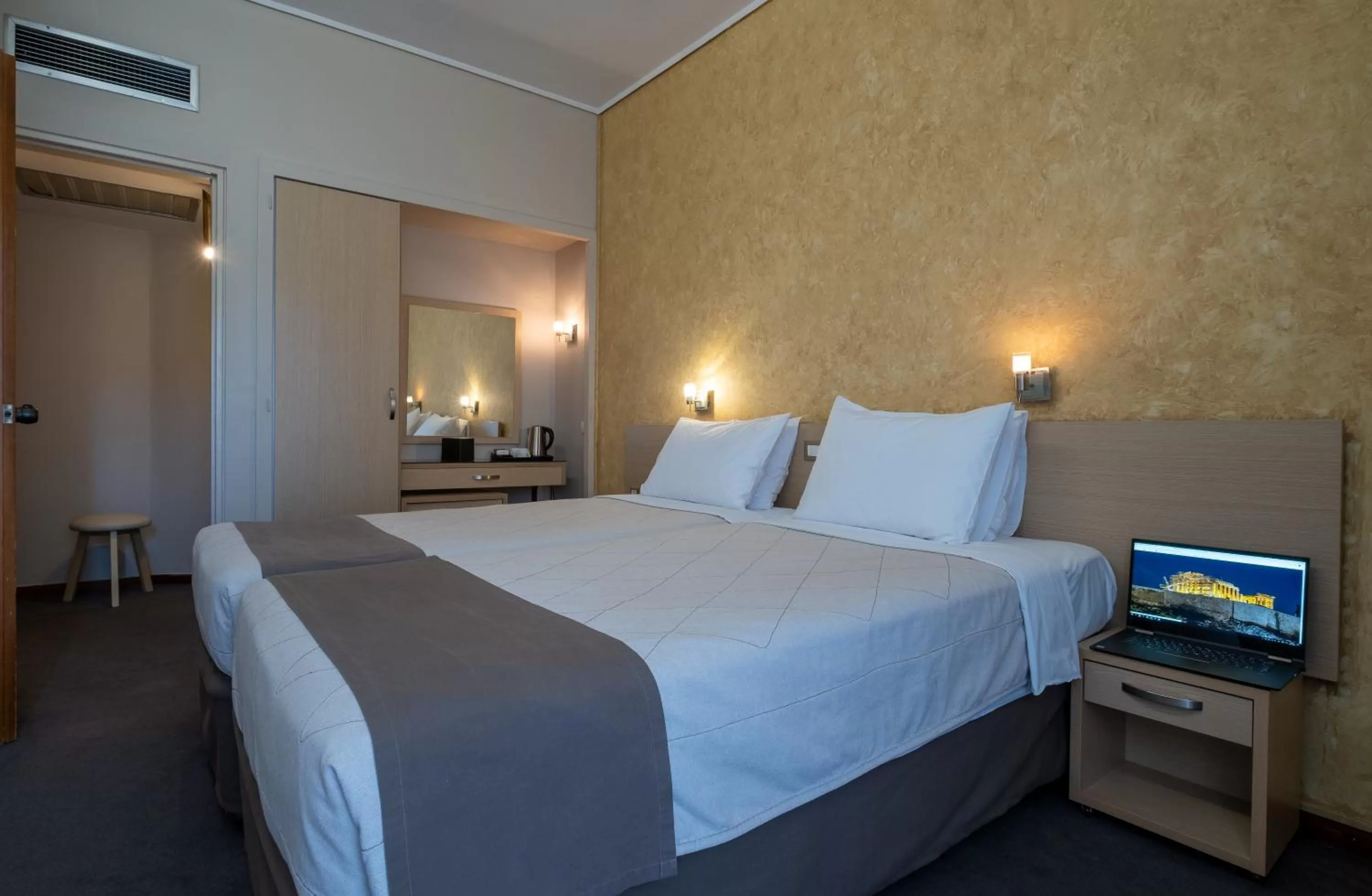 Bedroom, Bed in Acropolis View Hotel