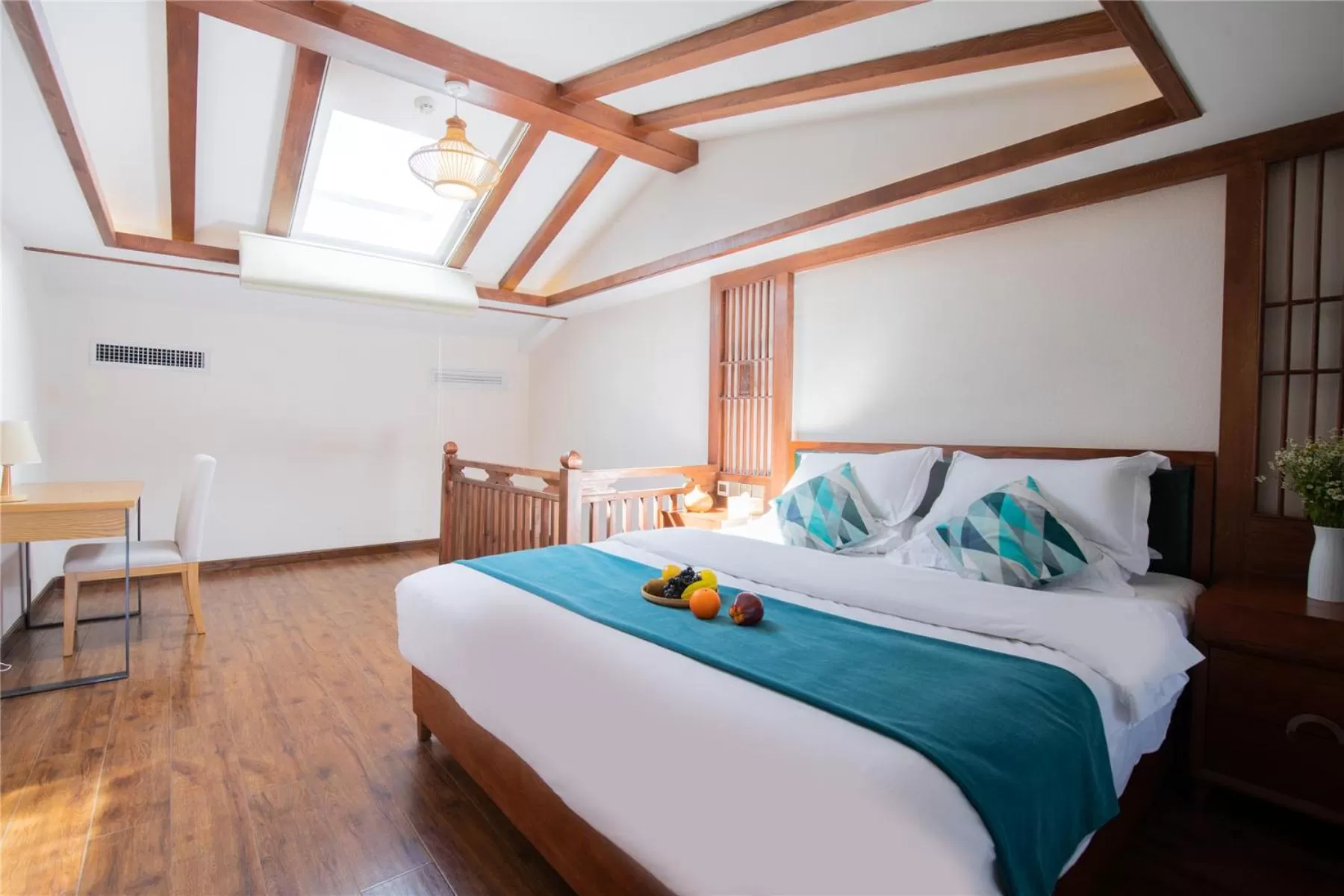 Bed in Lijiang Gemmer Hotel