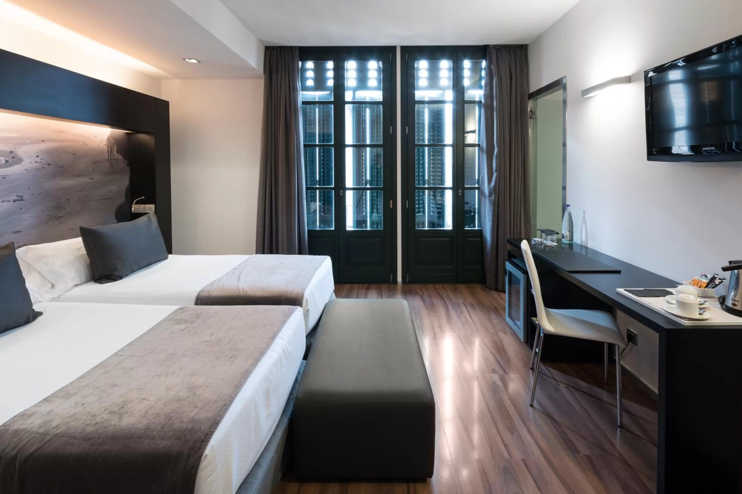 Bedroom, Bed in Catalonia Catedral