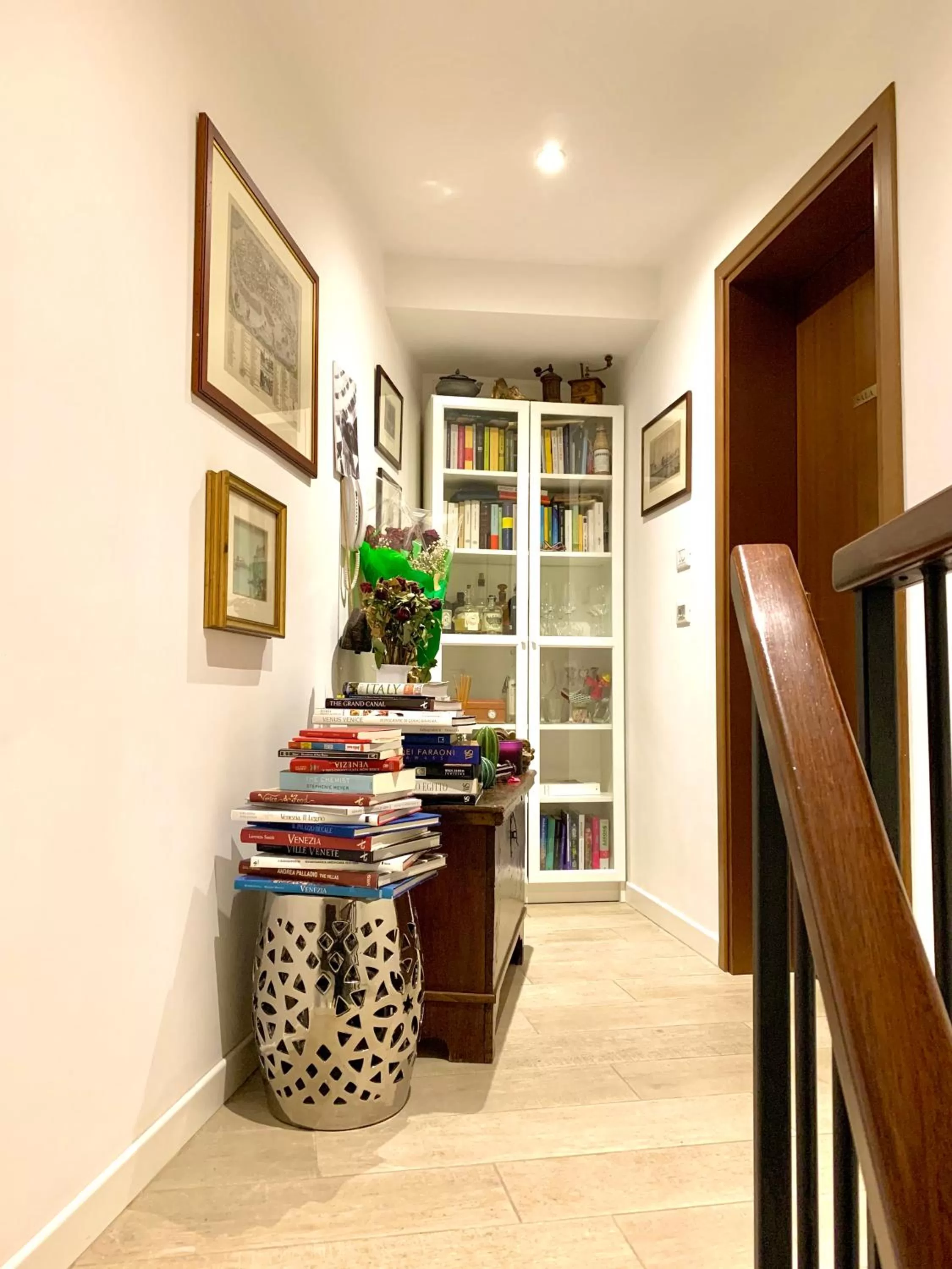 Library in B&B Fortuny