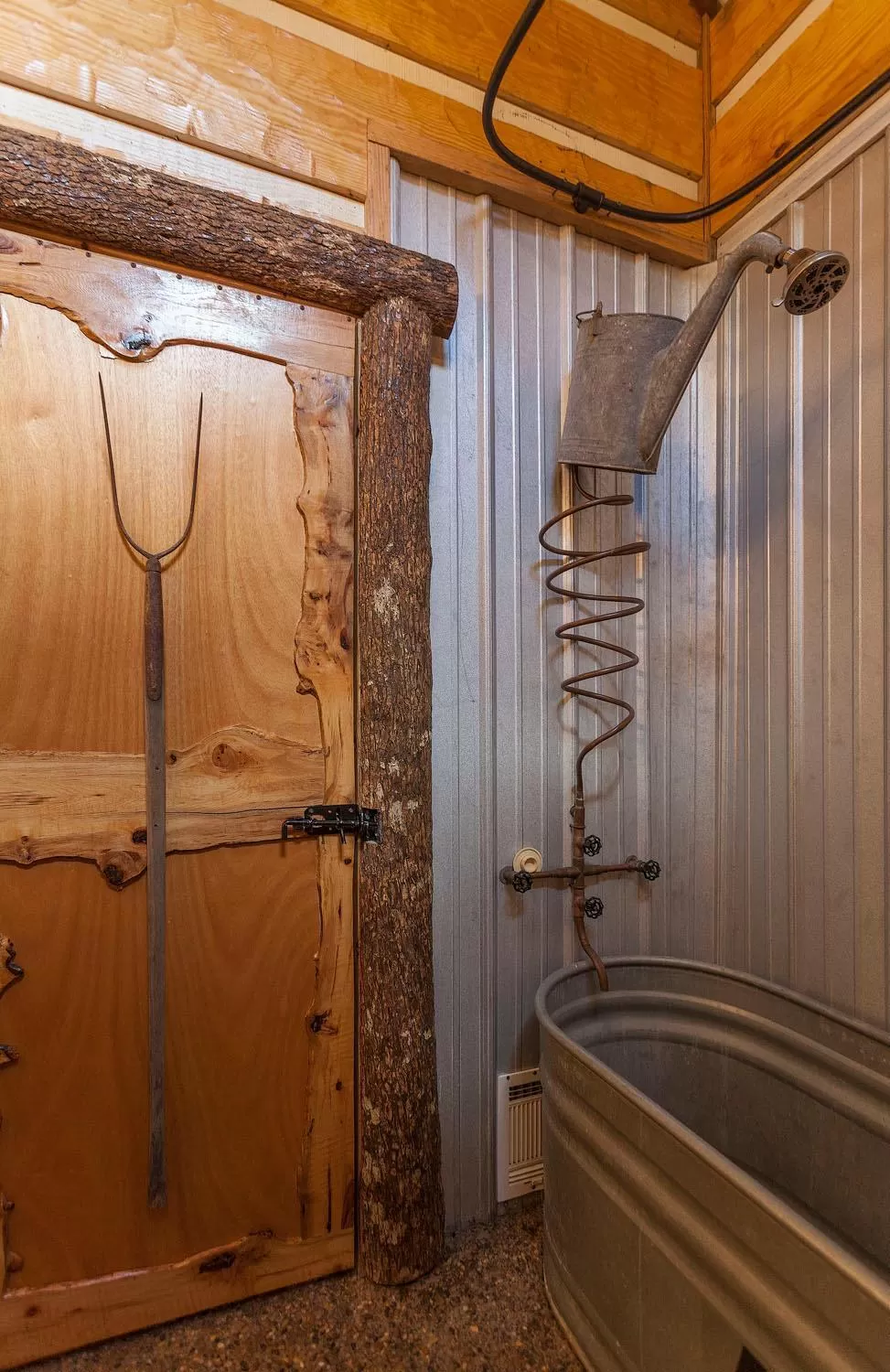 Shower, Bathroom in Fox Pass Cabins