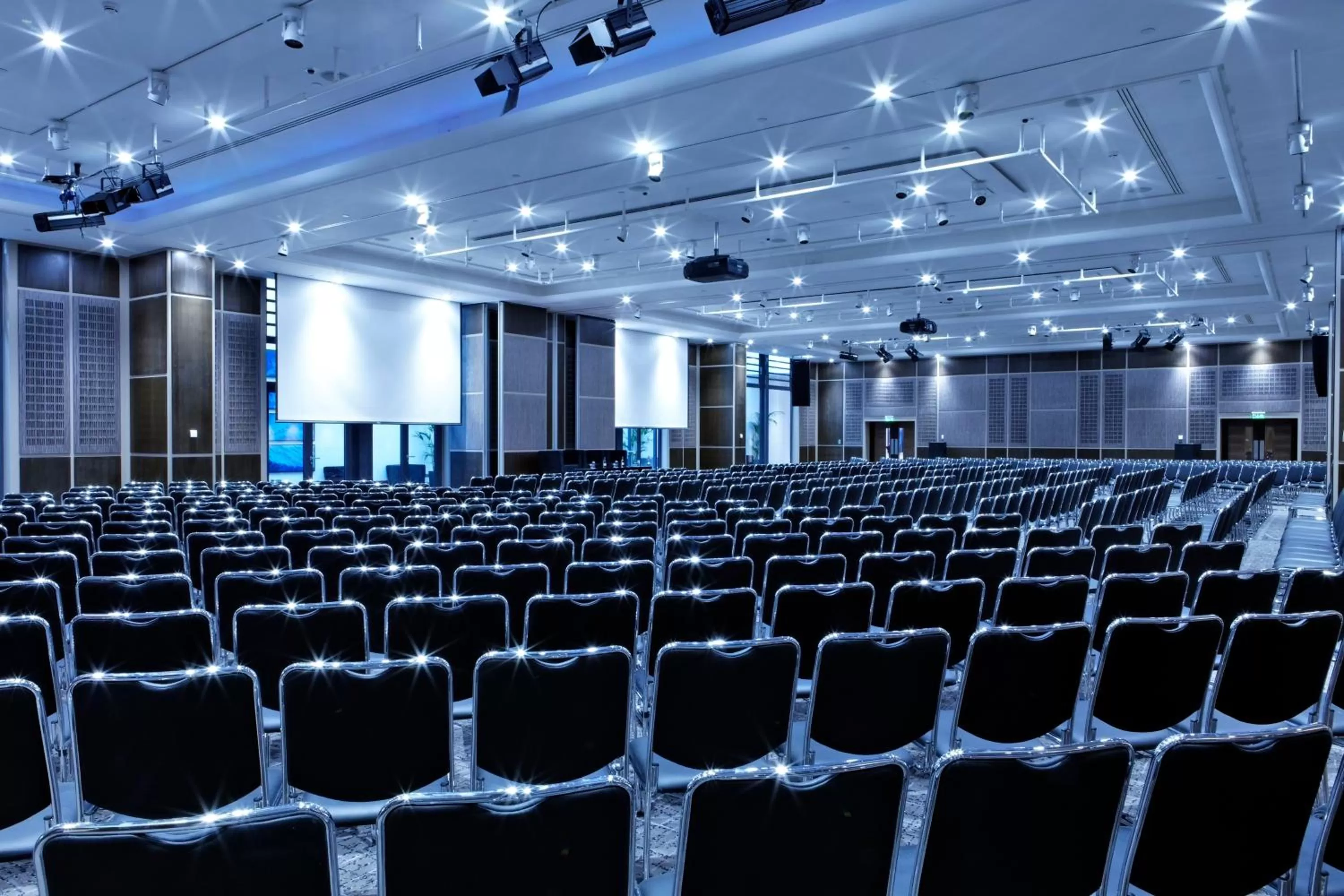 Meeting/conference room in Leonardo Royal London Tower Bridge
