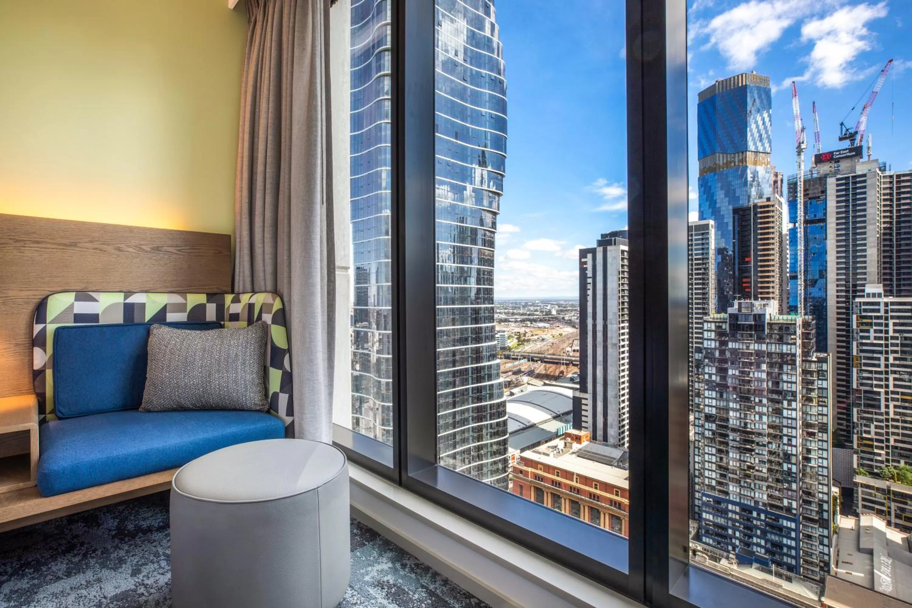 Seating area in Holiday Inn Express Melbourne Little Collins by IHG