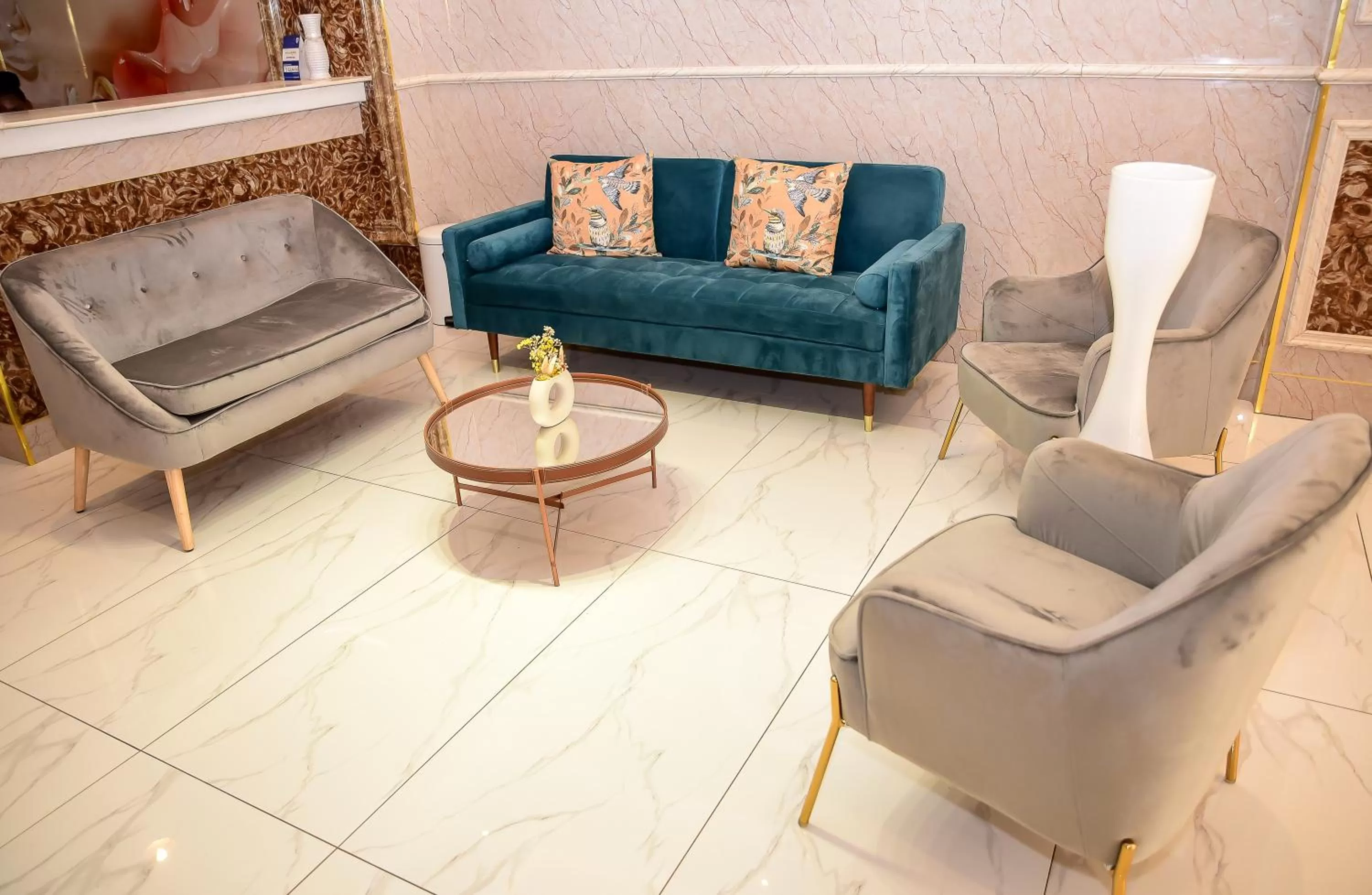 Lobby or reception in LA BEILA HOTEL MERU