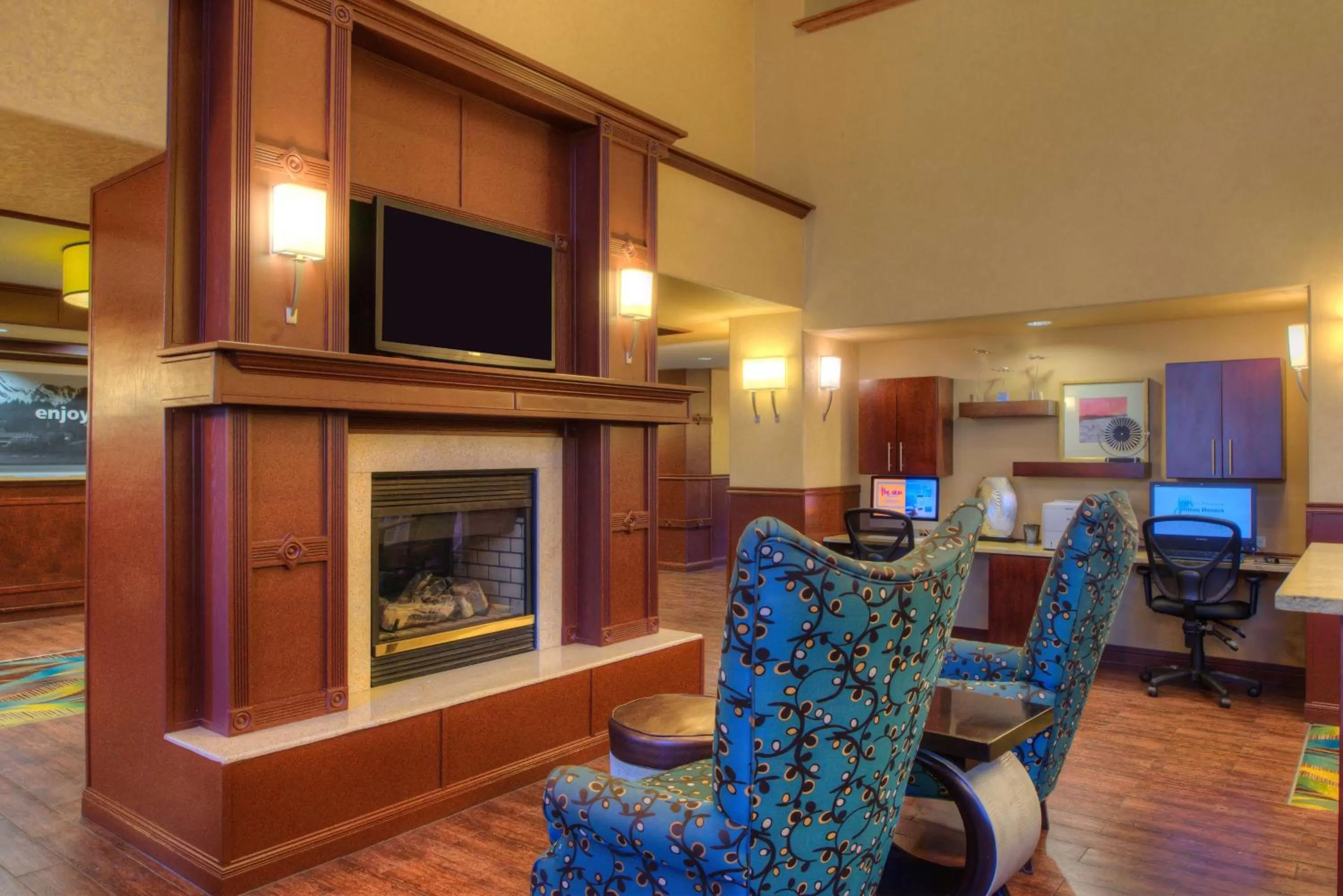 Lobby or reception in Hampton Inn & Suites Ontario