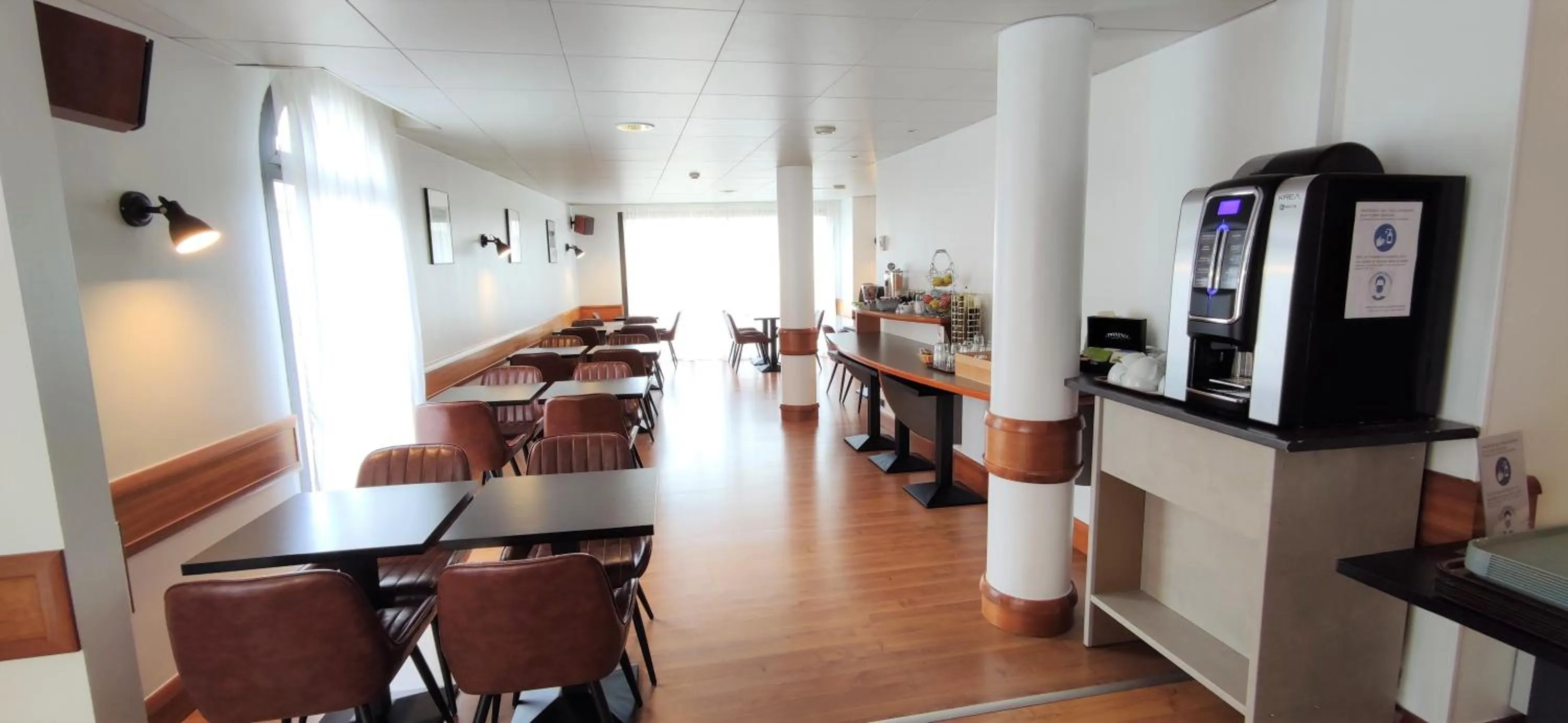 Breakfast, Restaurant/Places to Eat in Hotel Le Valois, Cognac Centre