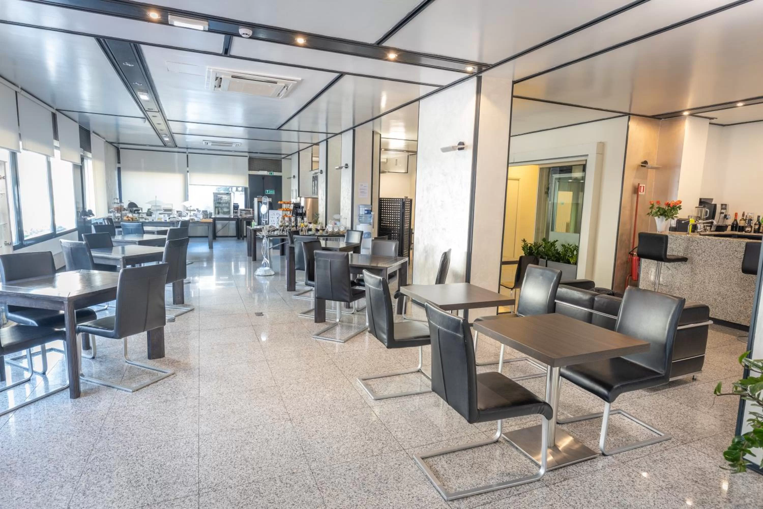 Property building in Hotel Lis