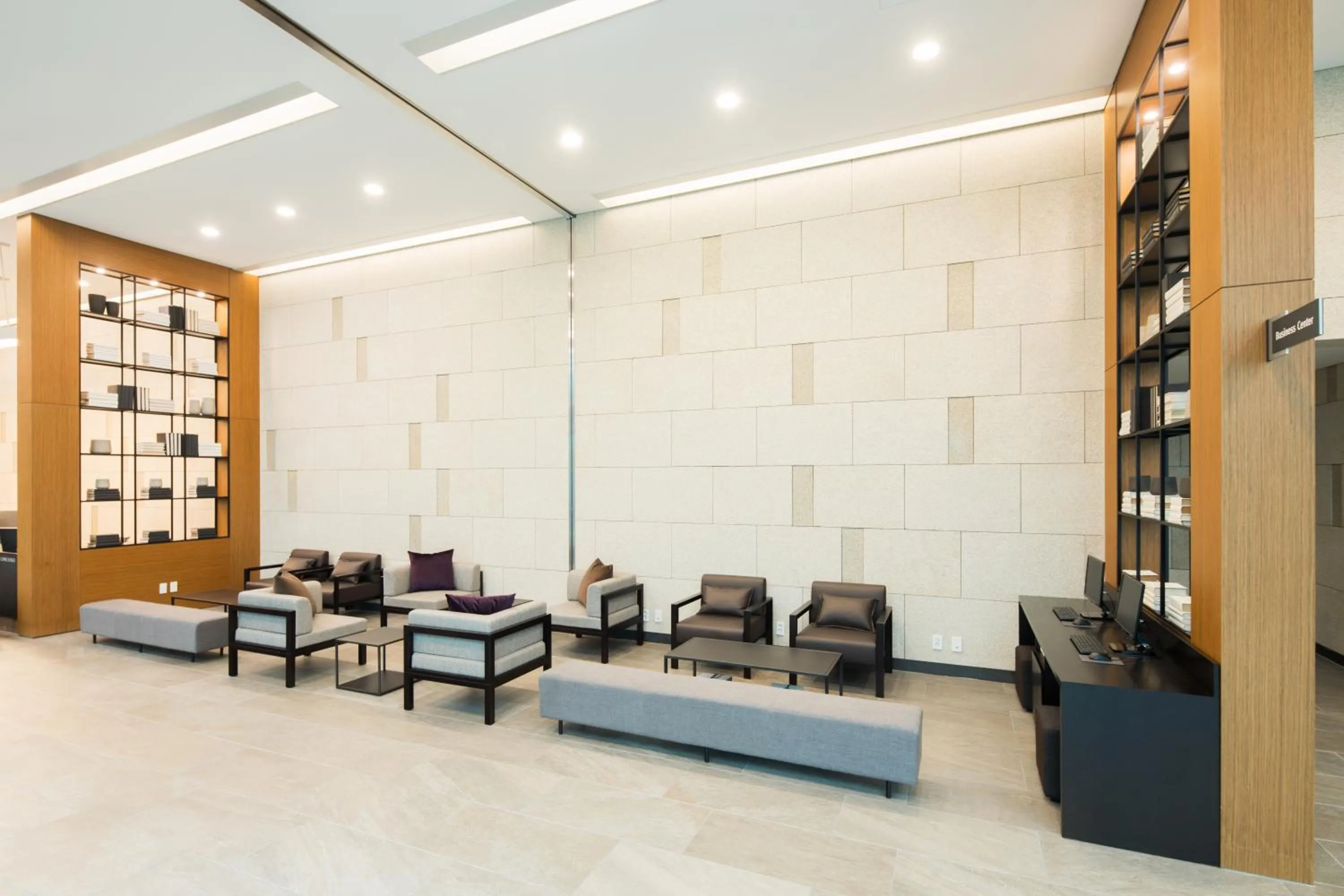 Lobby or reception in Orakai Cheonggyesan Hotel, BW Premier Collection