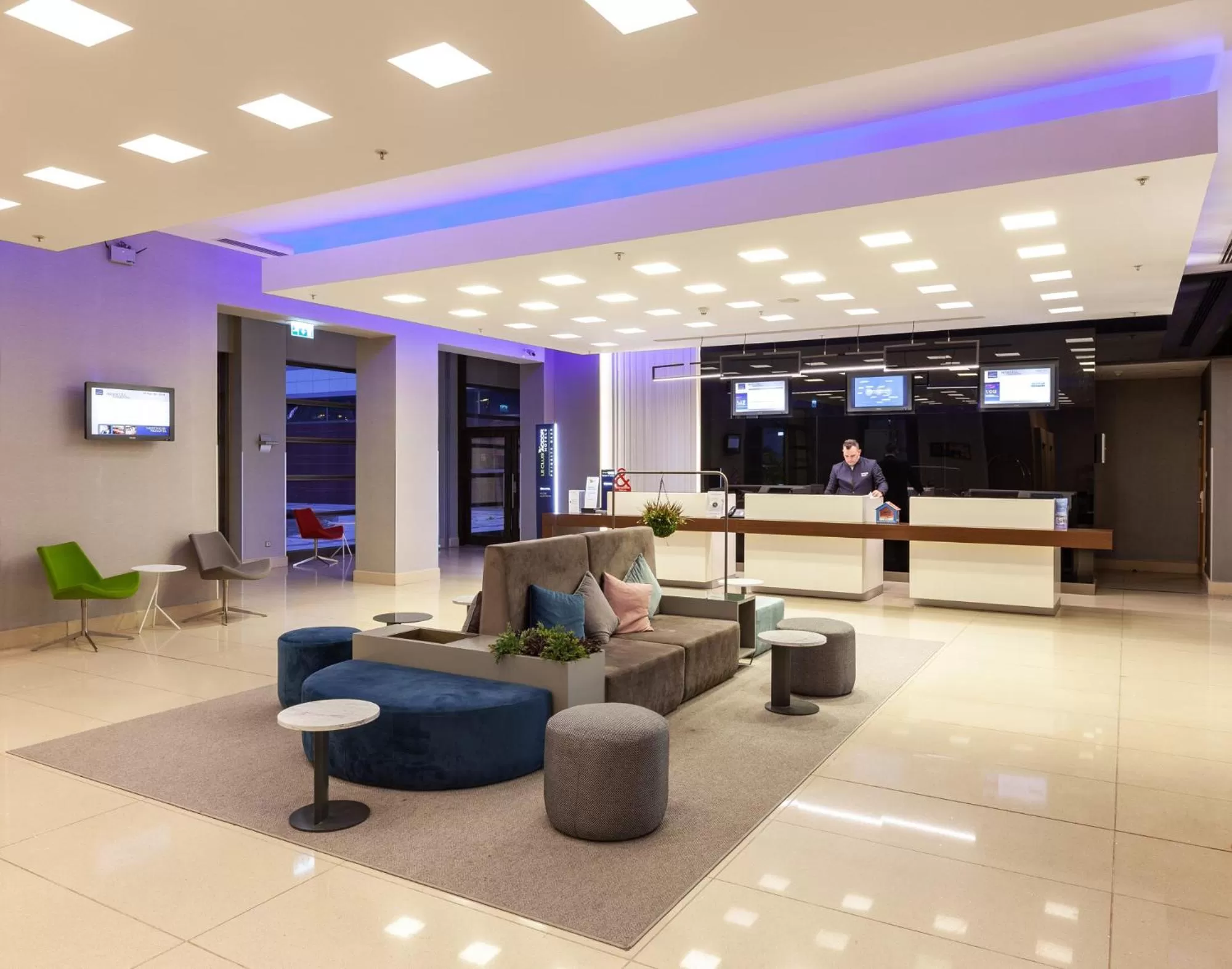 Lobby or reception in Novotel Trabzon