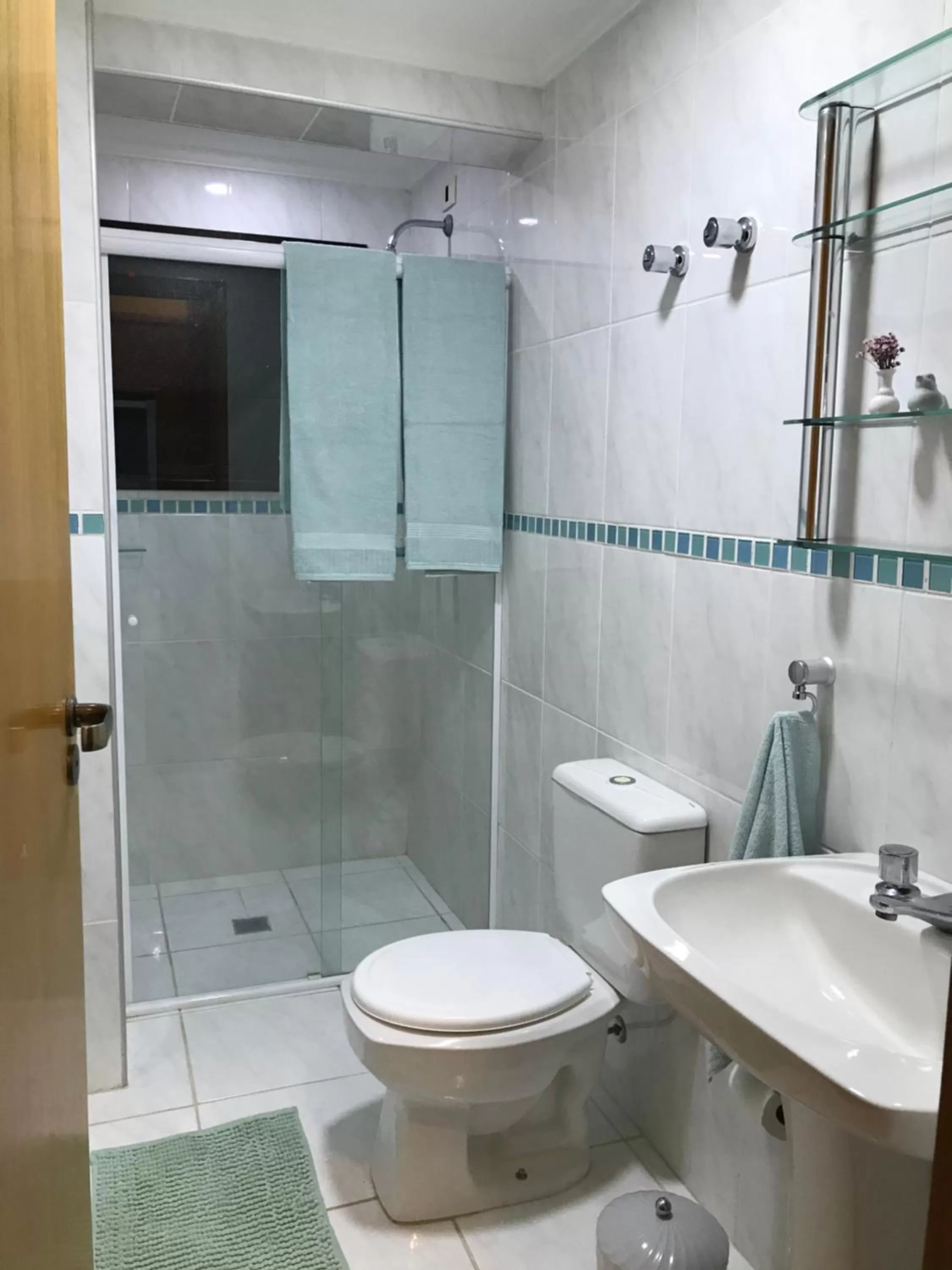 Bathroom in Condomínio Flat Piemonte