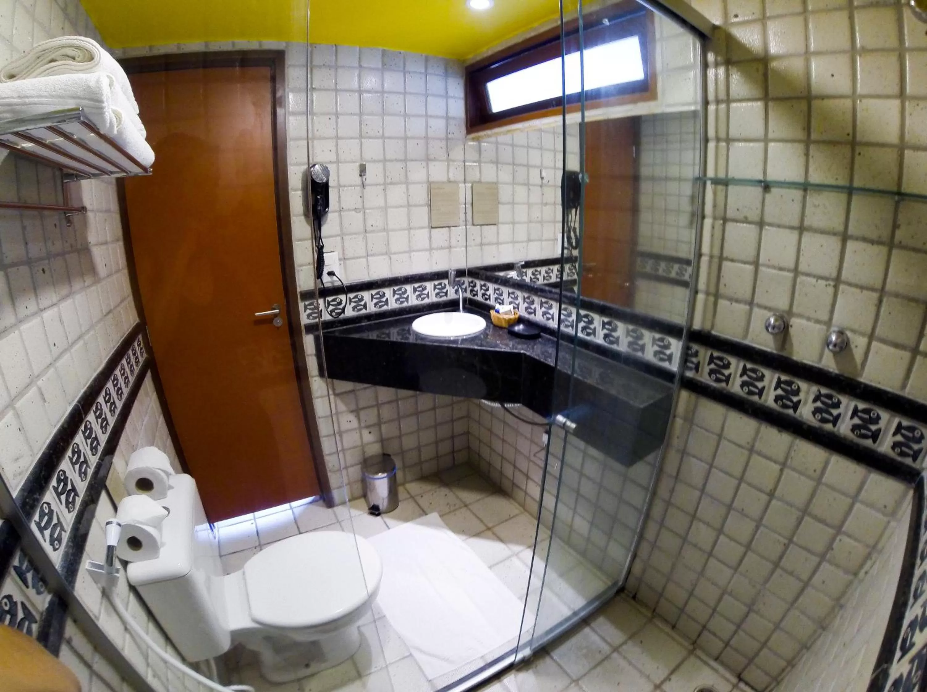 Bathroom in Hotel Areias Belas