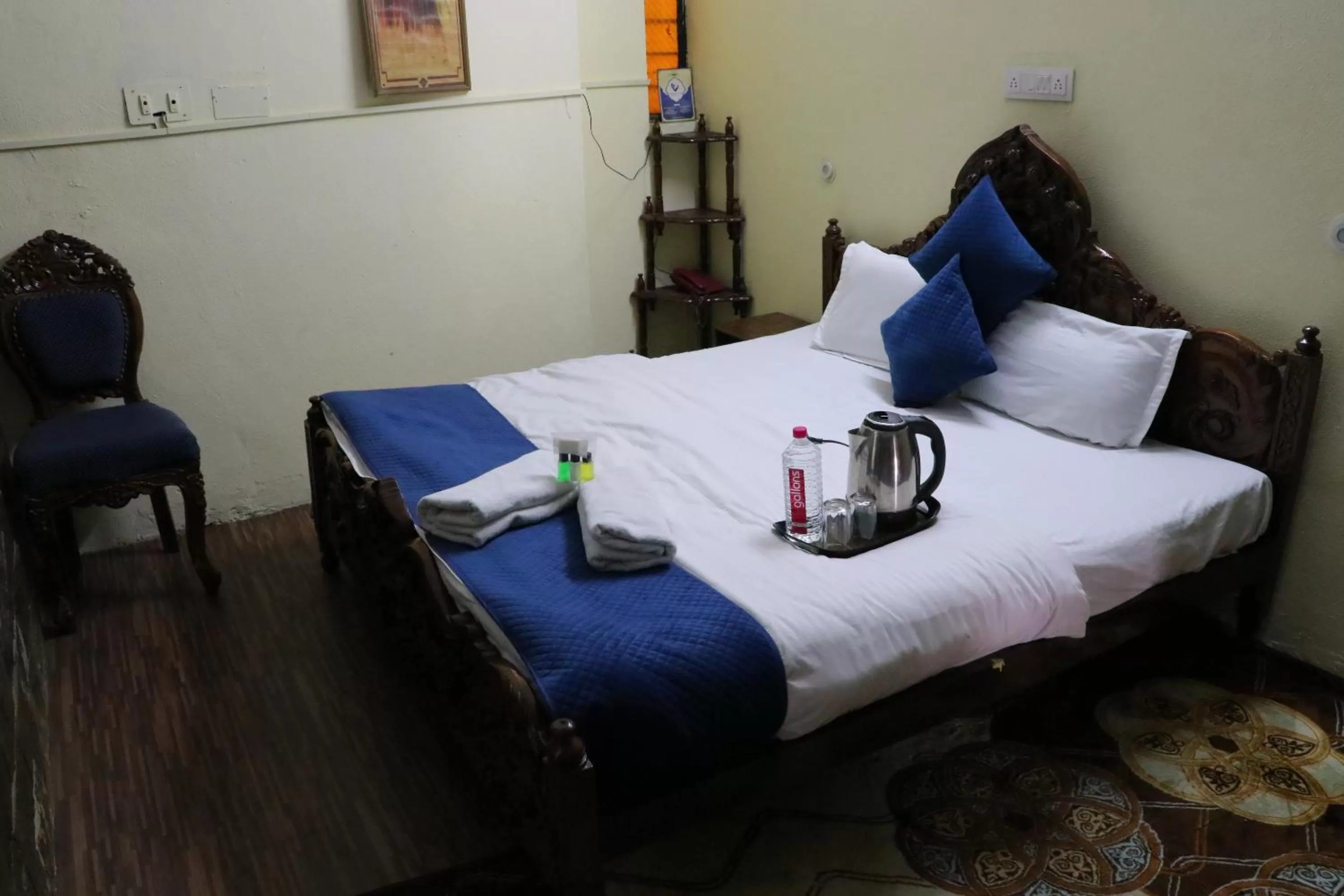 Coffee/tea facilities, Bed in The Maurvi Inn