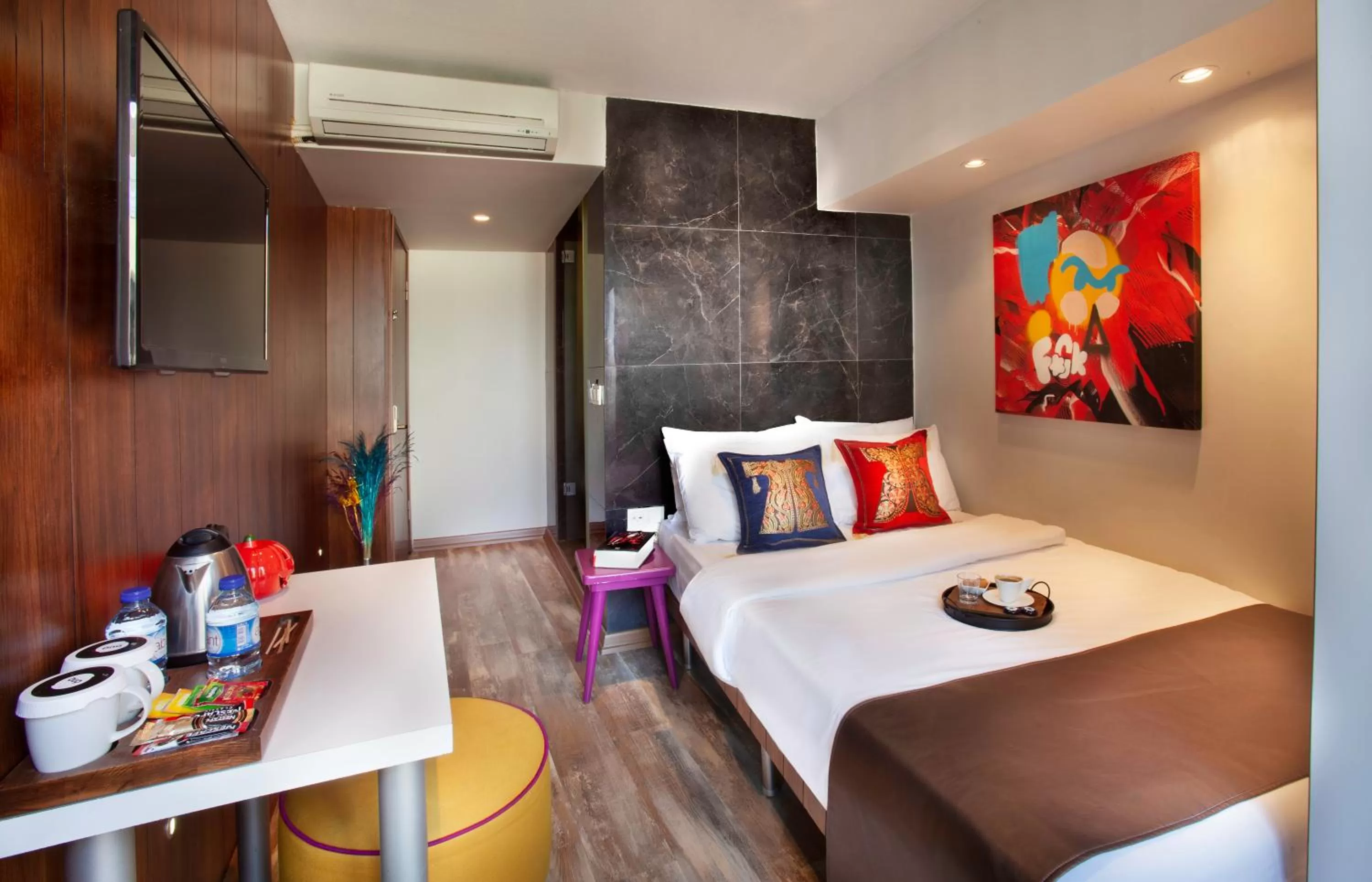 Photo of the whole room, Bed in Duo Galata Hotel