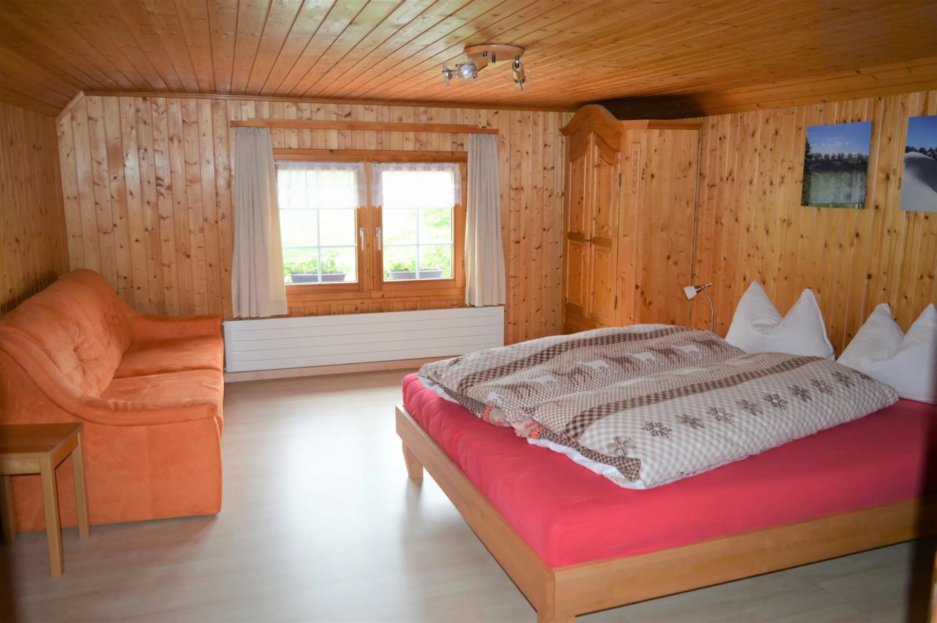 Photo of the whole room, Bed in BnB-Blomberg