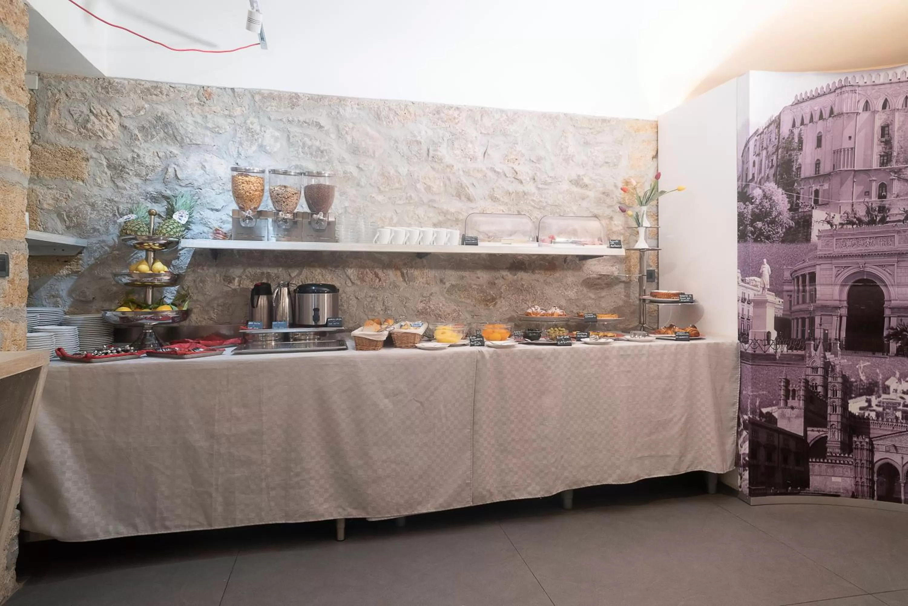 Buffet breakfast in Hotel Tonic