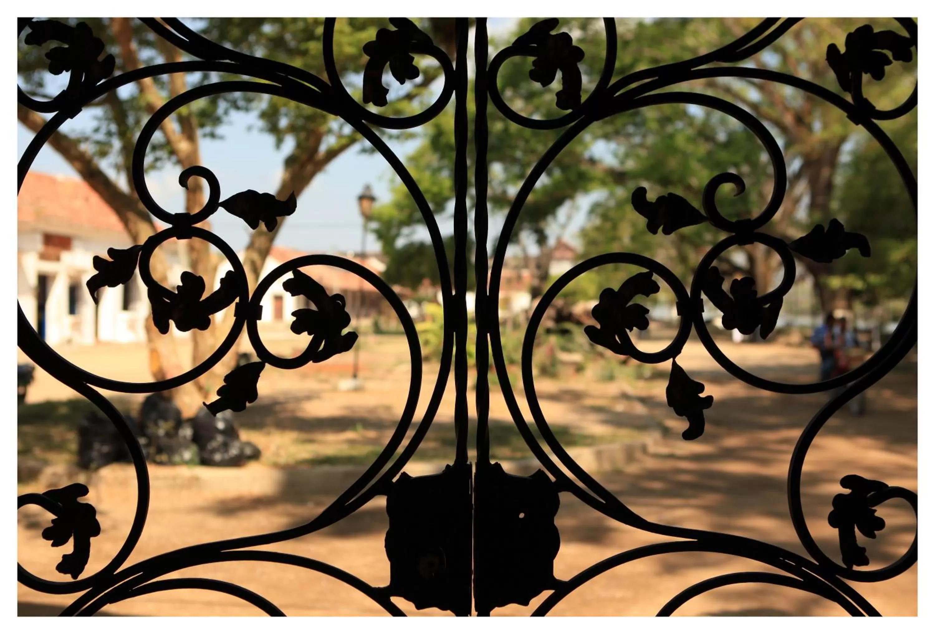 Decorative detail in La Casa Amarilla