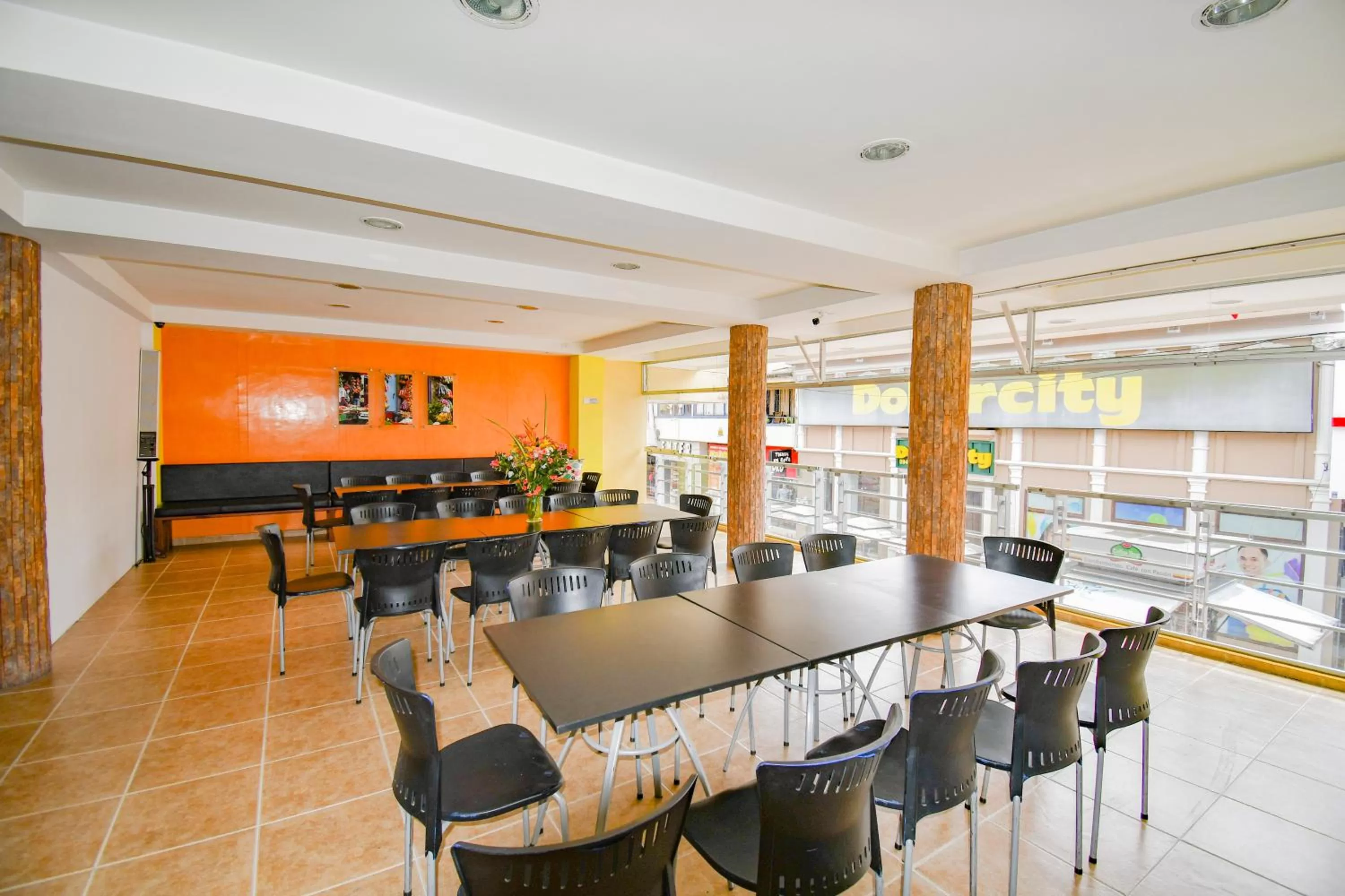 Business facilities in Hotel Mónaco Armenia