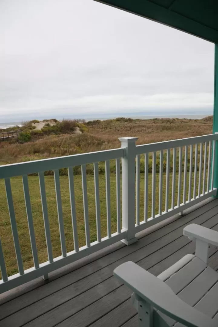 Executive Keys Condominiums on the Beach