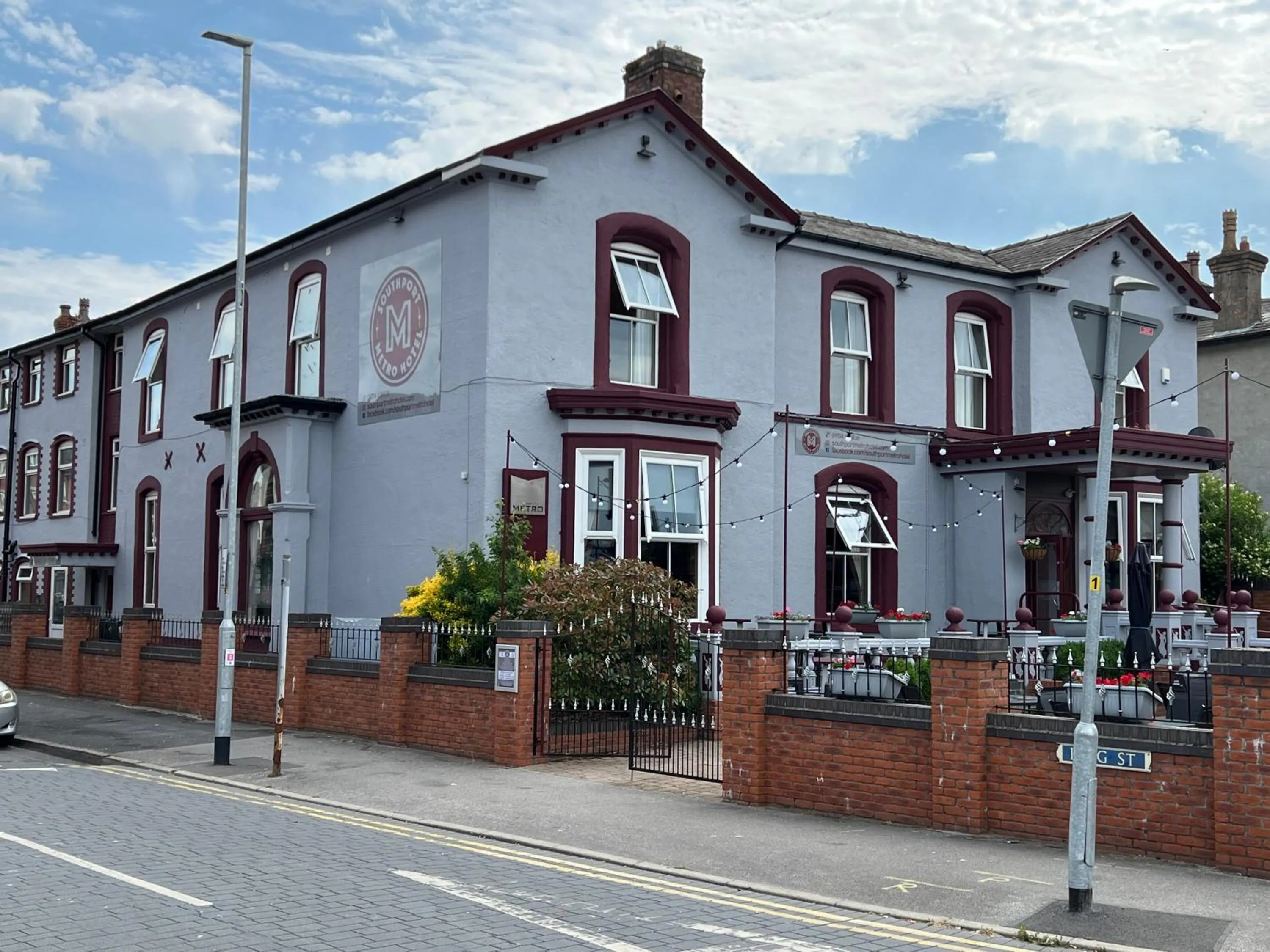Property building in Southport Metro Hotel