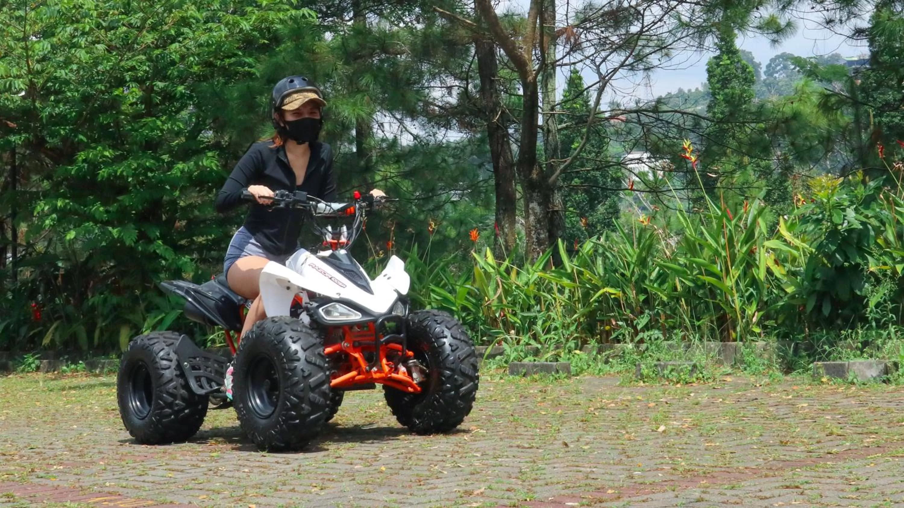 Fitness centre/facilities in InterContinental Bandung Dago Pakar by IHG