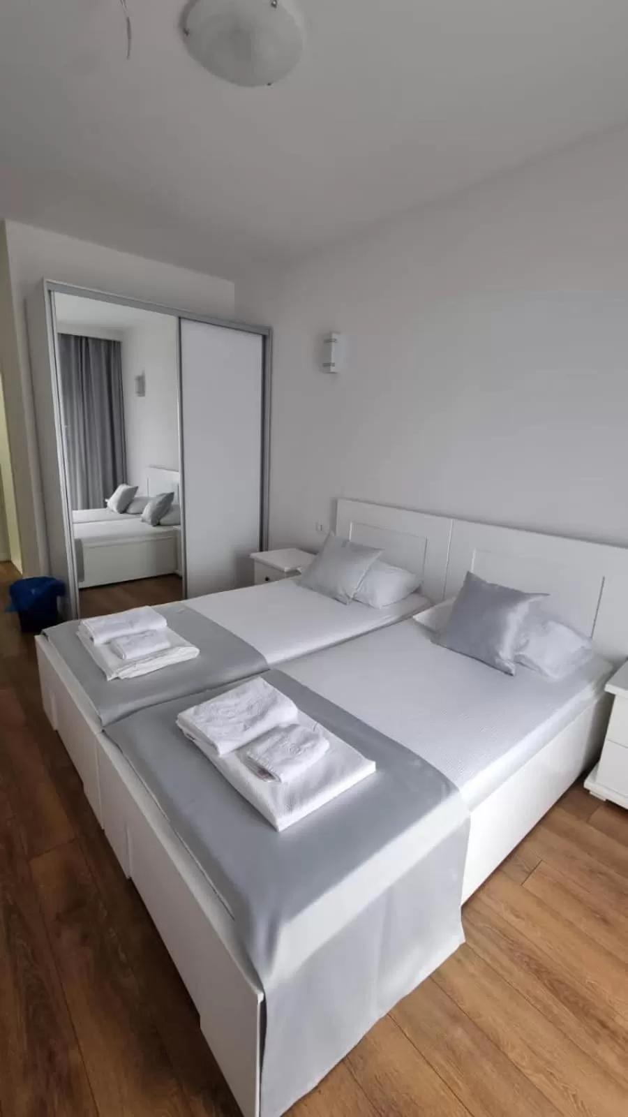 Bed in Elan Luxury Apartments & Lounge Bar