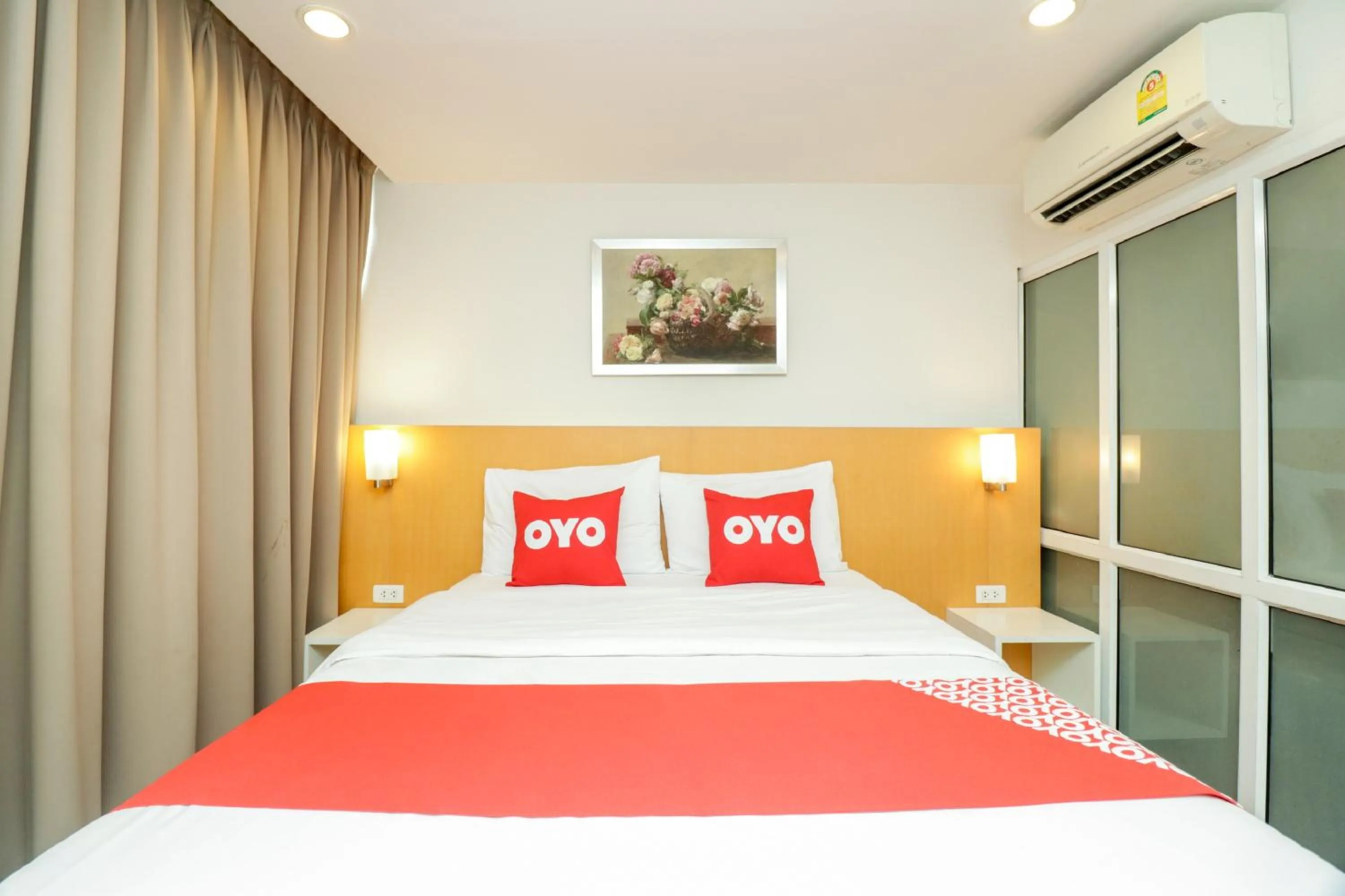 Photo of the whole room in OYO 225 Premier Place Bangkok