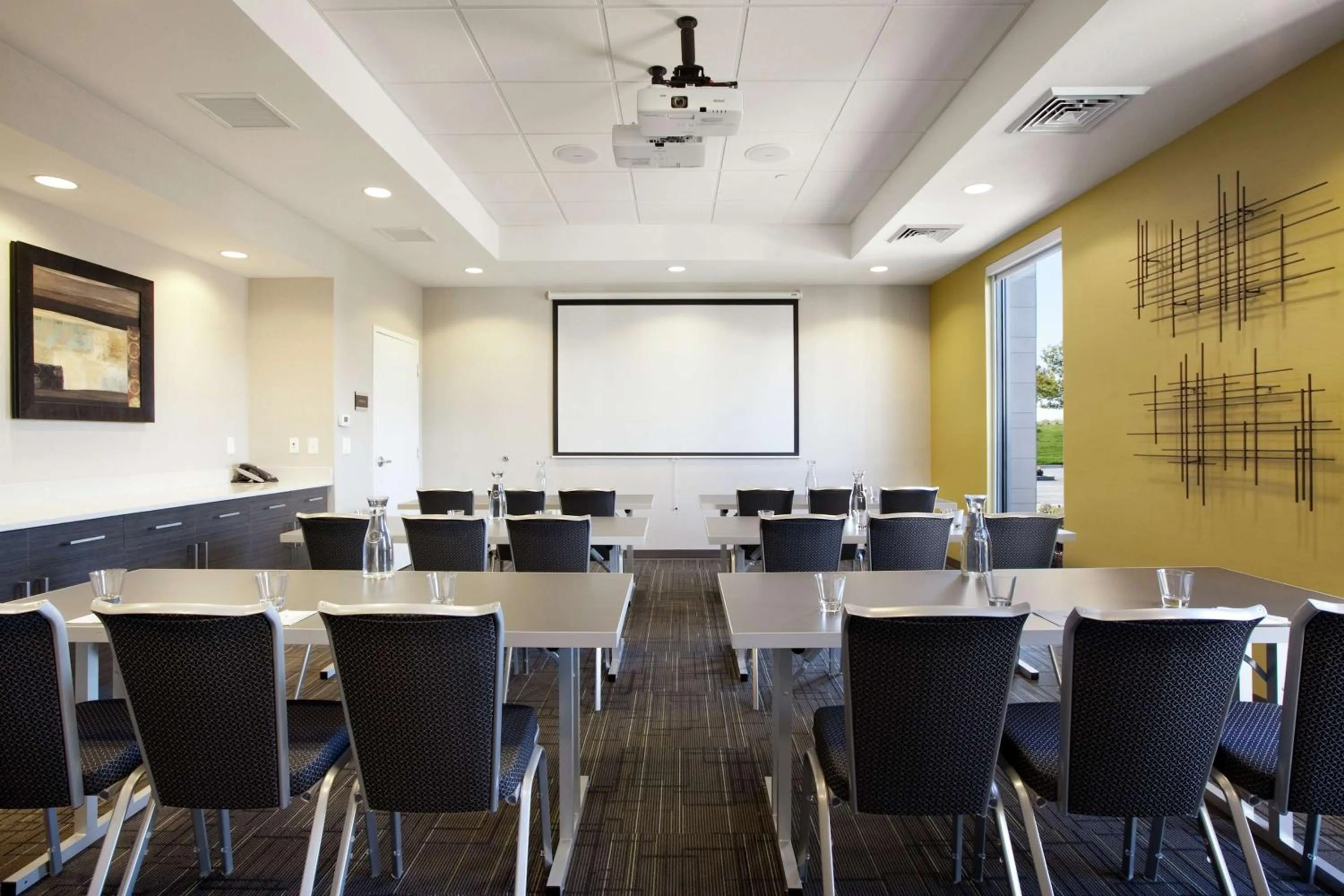 Meeting/conference room in Home2 Suites by Hilton West Valley City