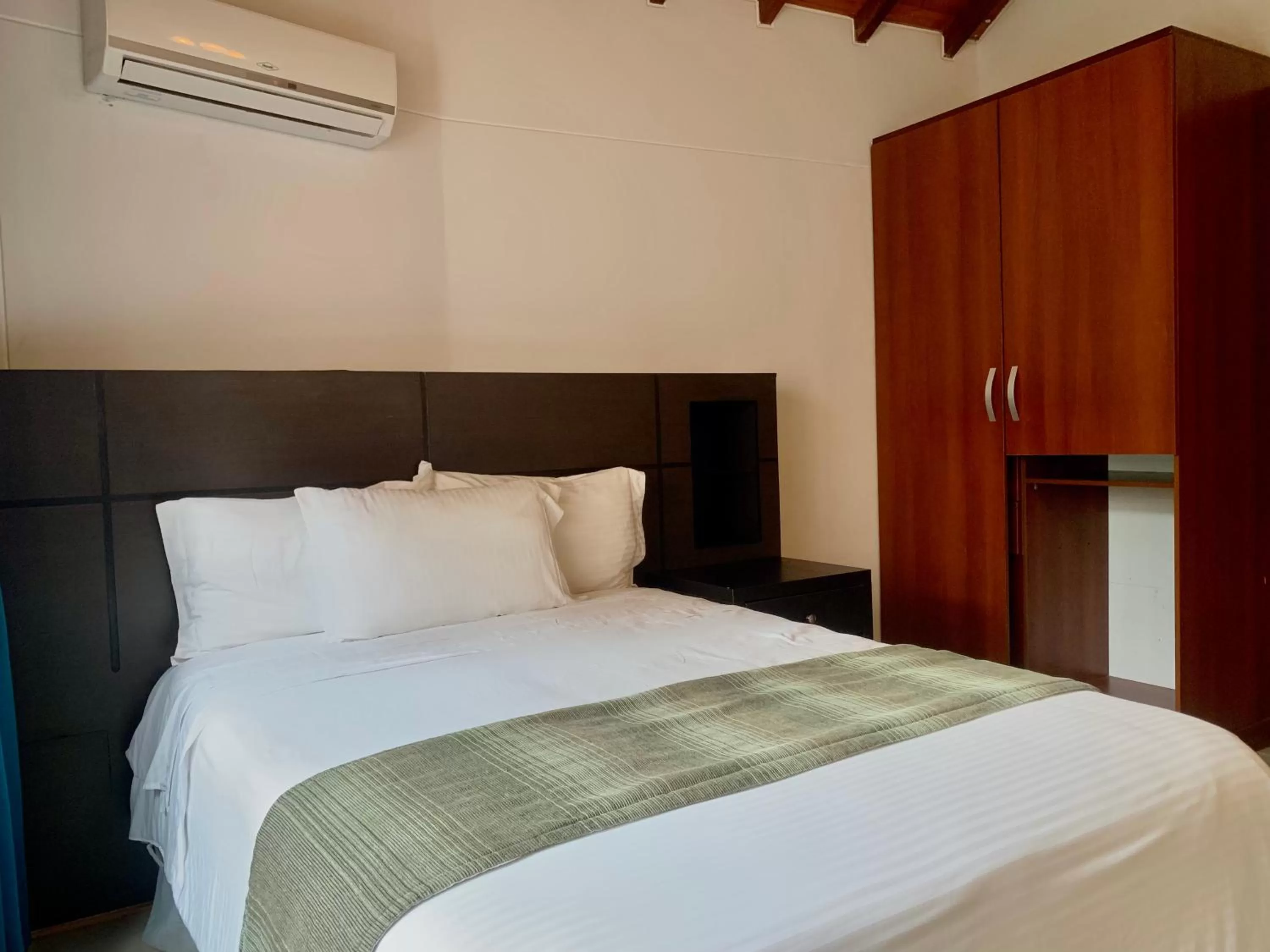 Bedroom, Bed in Serenity Suites Casa Boutique