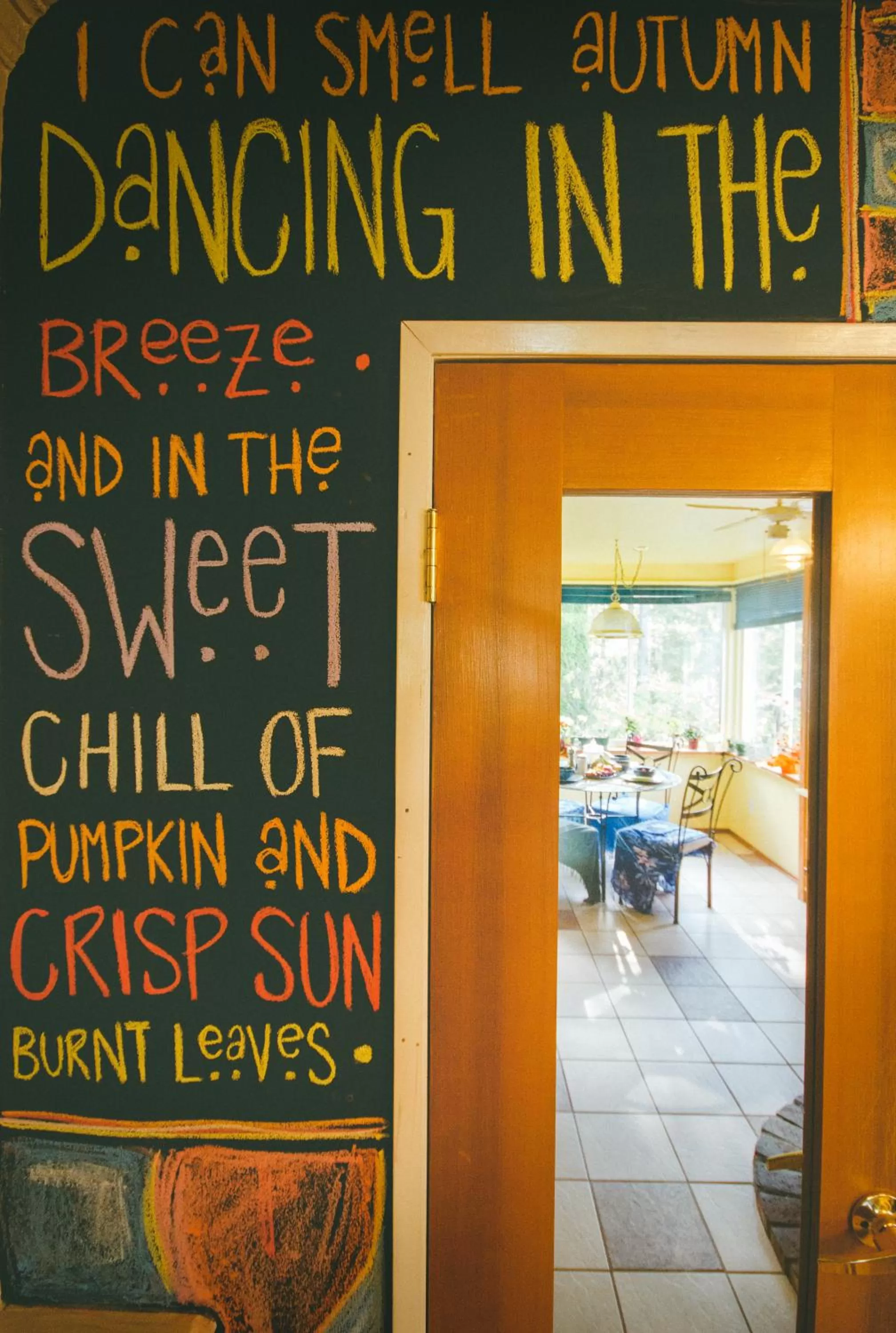 Communal lounge/ TV room, Logo/Certificate/Sign/Award in Tall Trees Bed & Breakfast