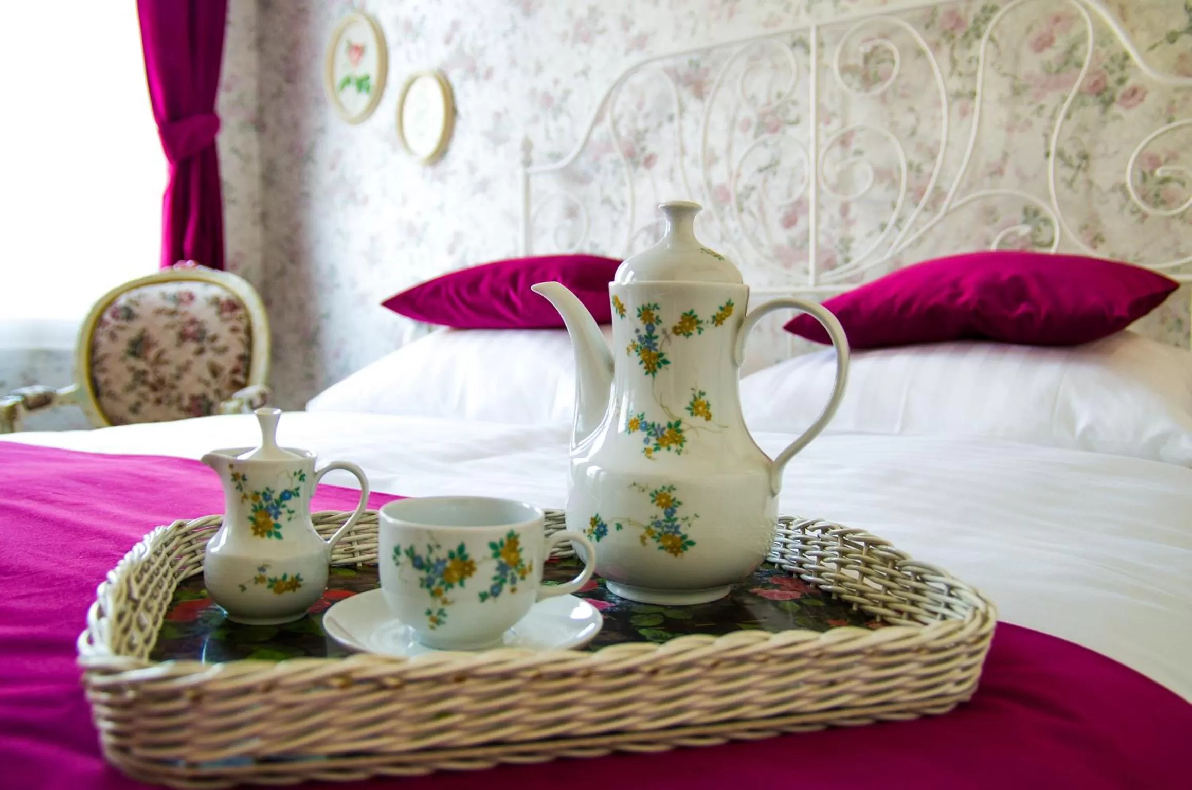 Coffee/tea facilities, Bed in Hotel Victoria