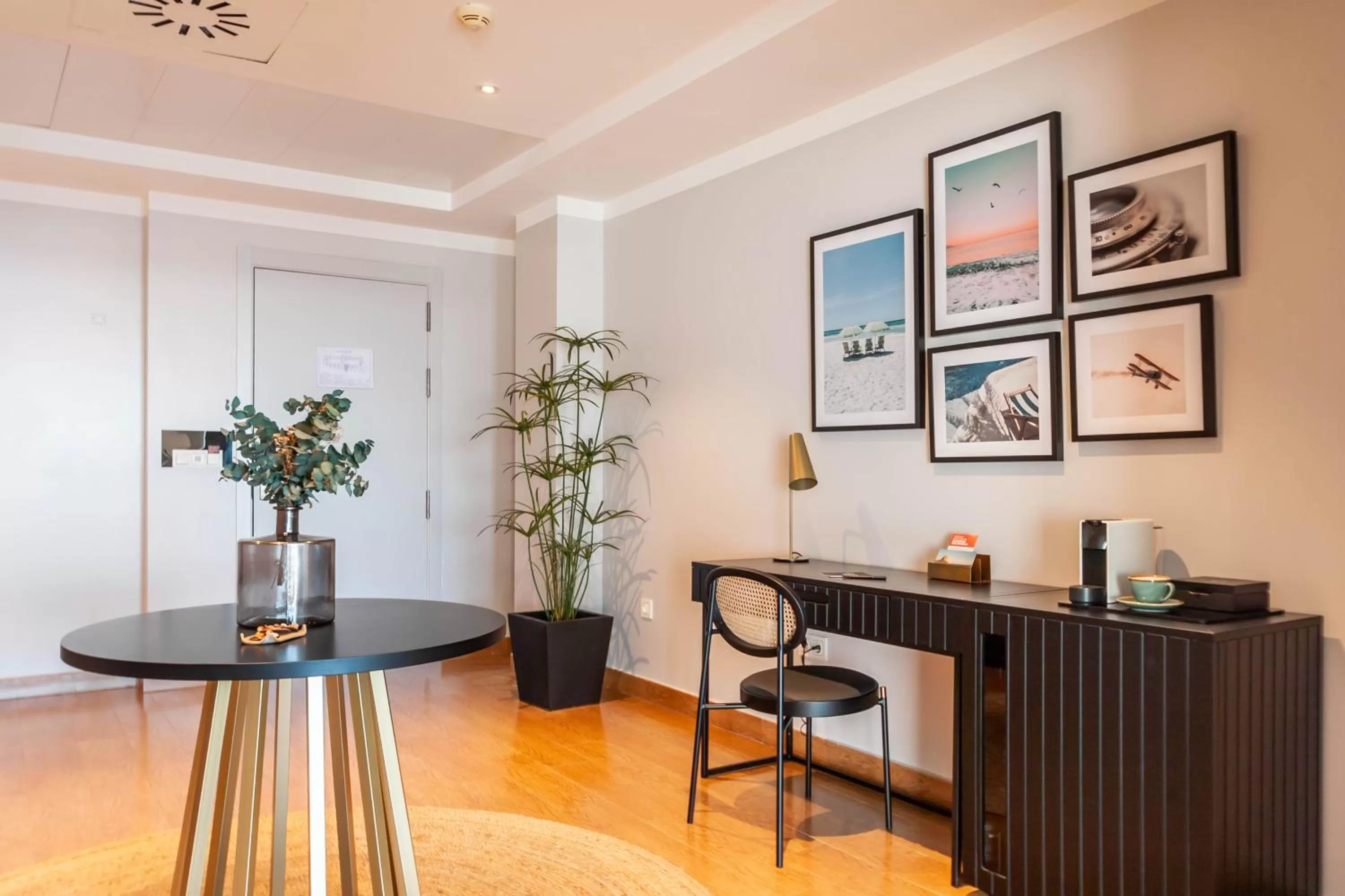 Seating area in SOLYMAR Gran Hotel