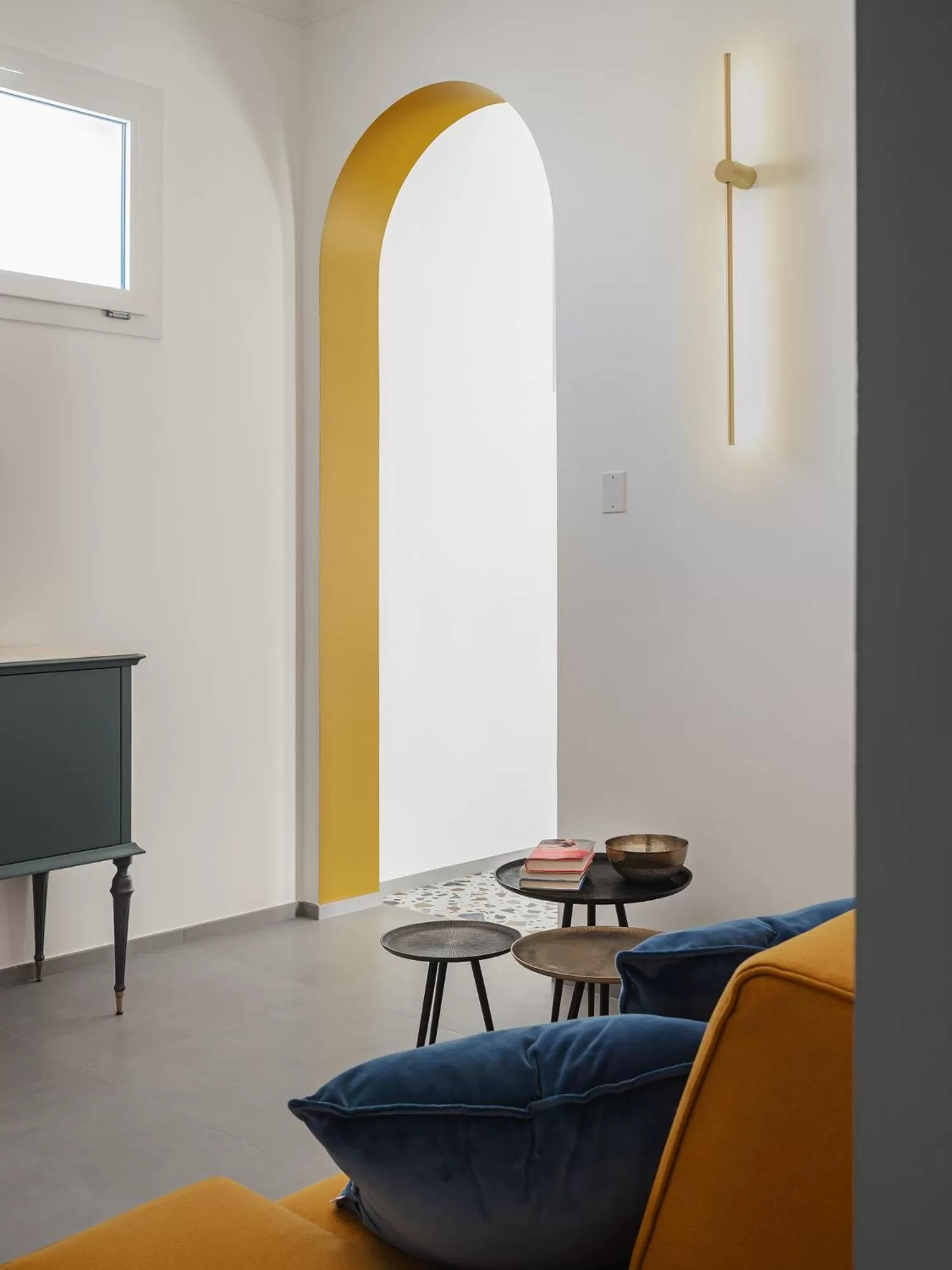 Communal lounge/ TV room in Living u HomeSuites