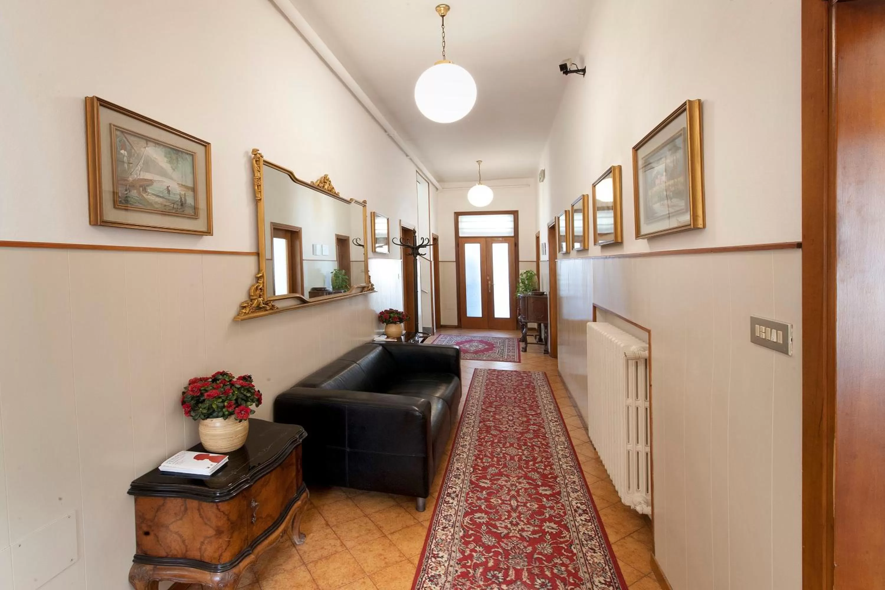 Lobby or reception, Seating Area in Hotel Gardenia