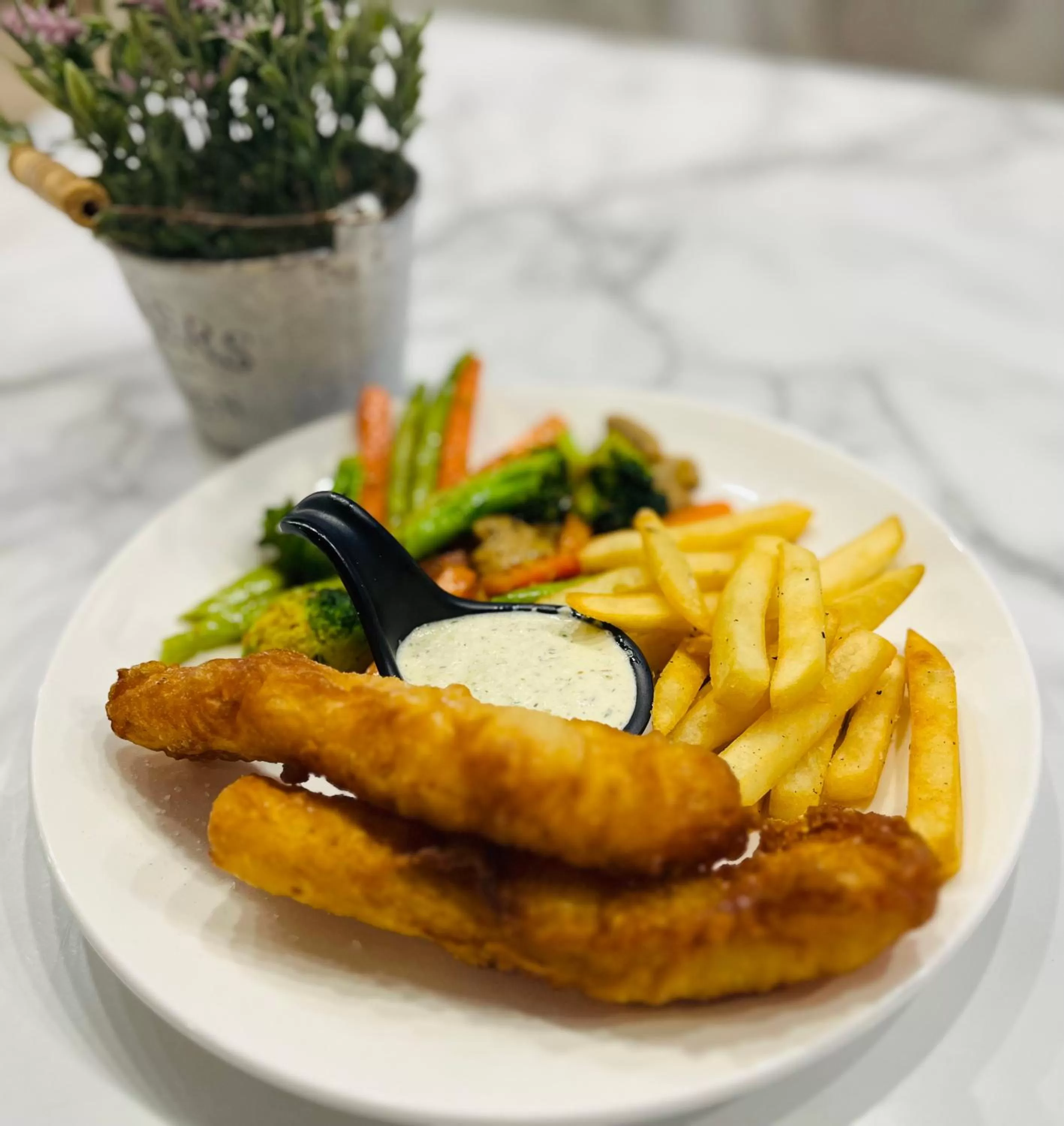 Restaurant/places to eat in USABAI Riverside Boutique Hotel