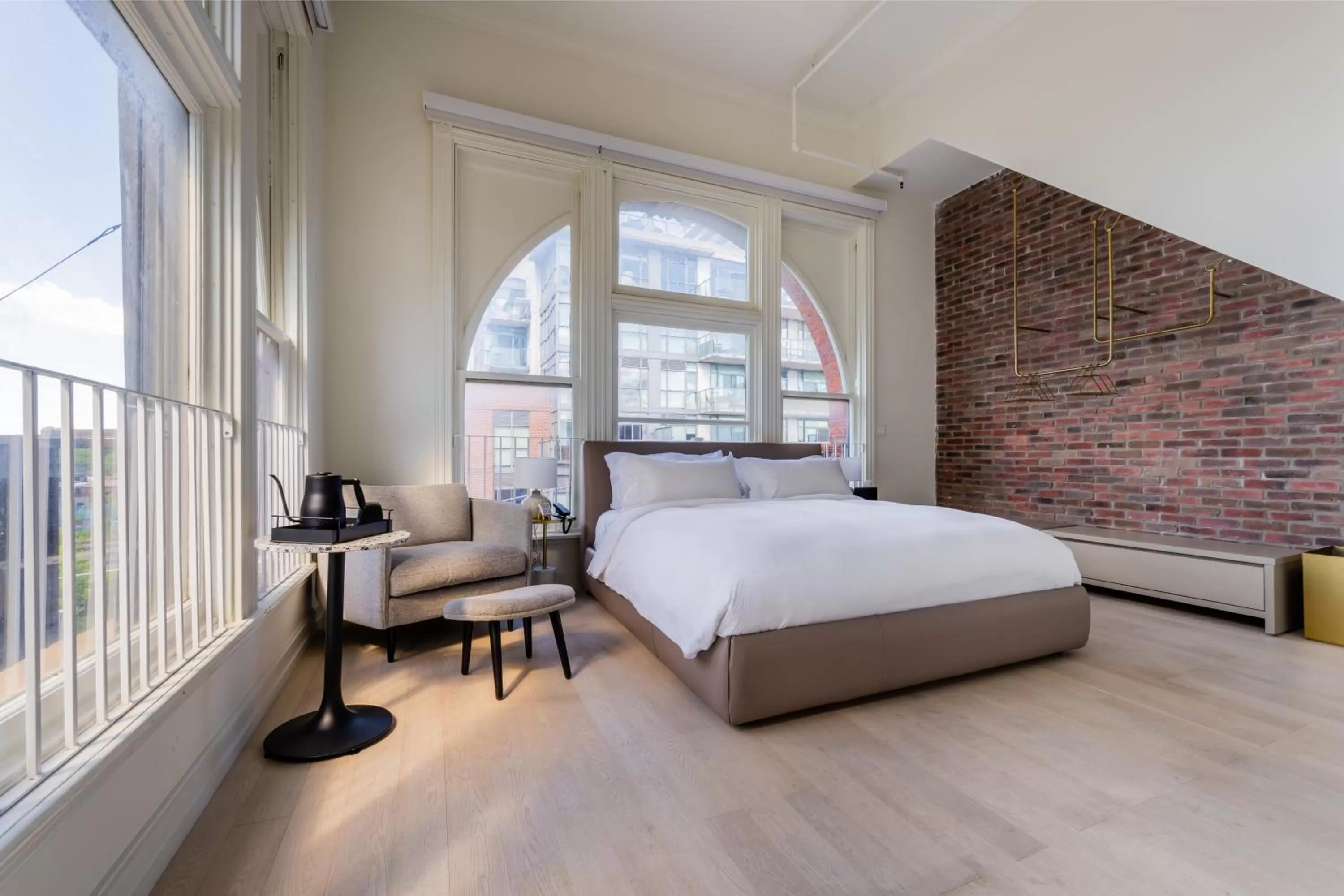 Photo of the whole room, Bed in Gladstone House