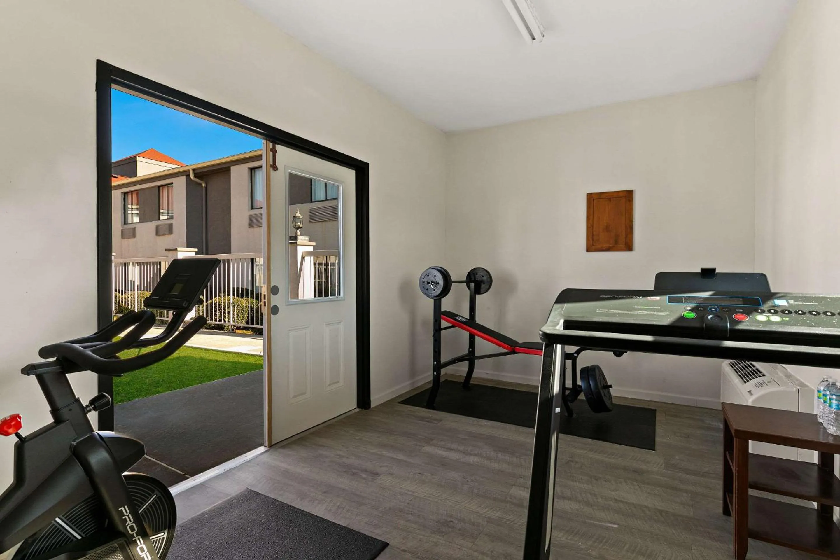 Fitness centre/facilities, Fitness Center/Facilities in Rodeway Inn