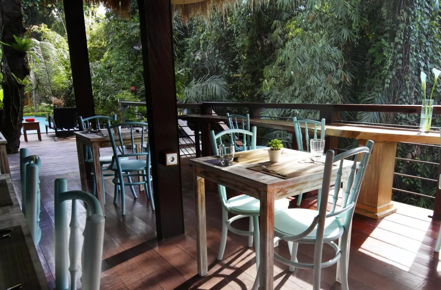 Restaurant/places to eat in Parvati Retreat Villas