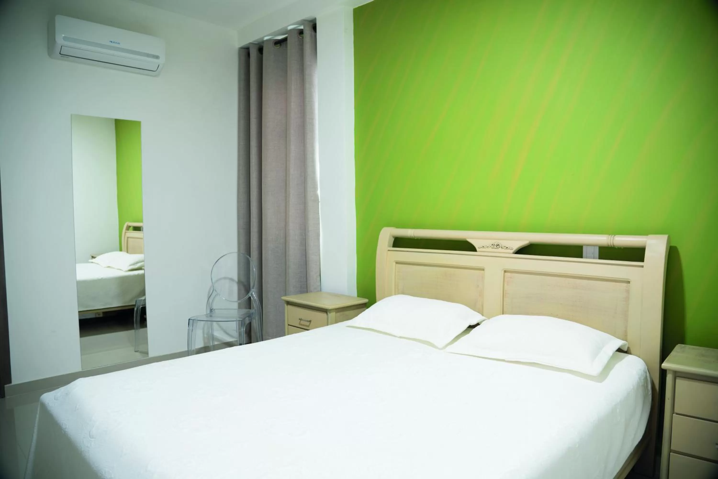 Bed in Hotel Emerawaa