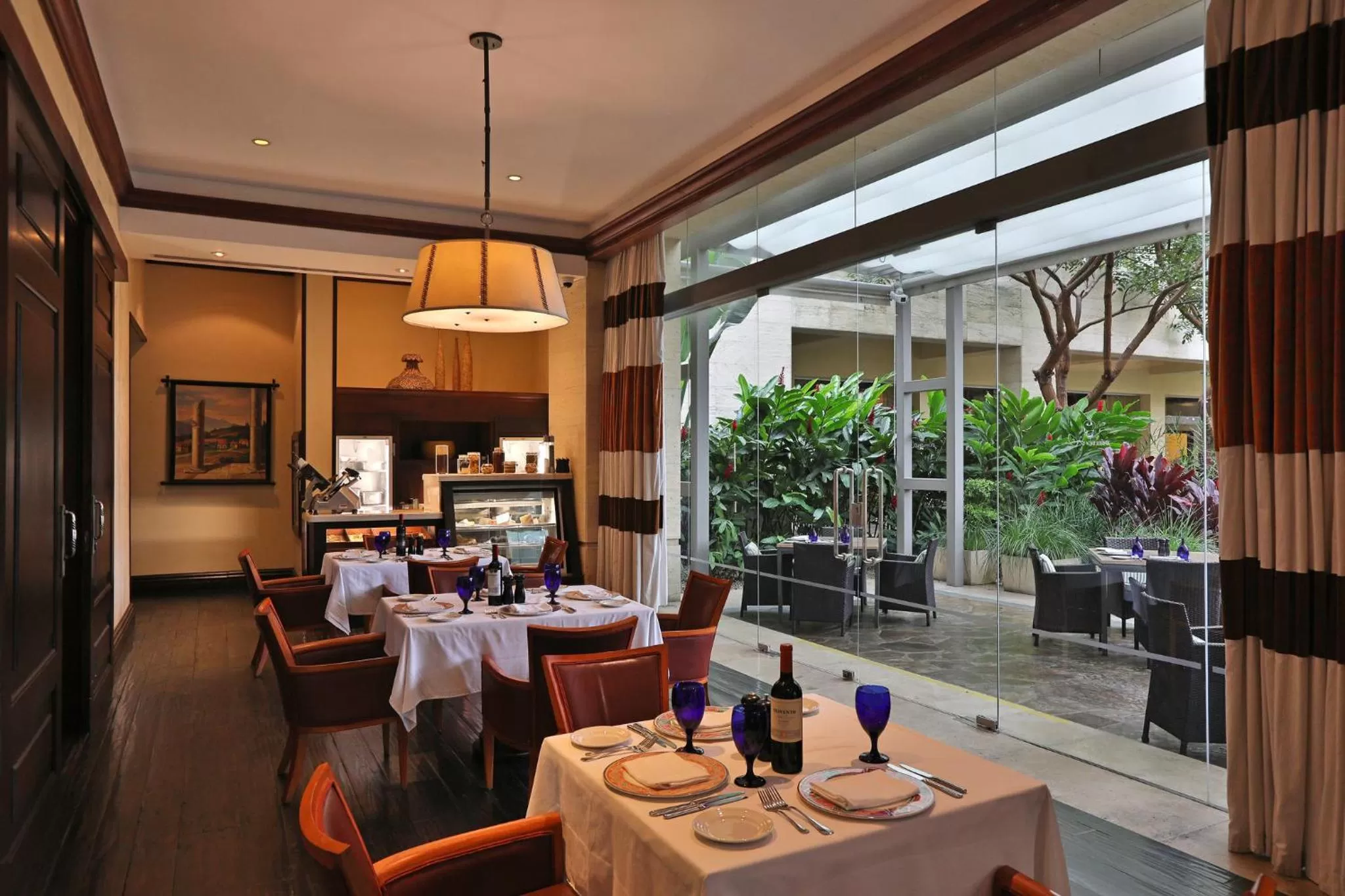 Restaurant/places to eat in InterContinental Costa Rica at Multiplaza Mall by IHG