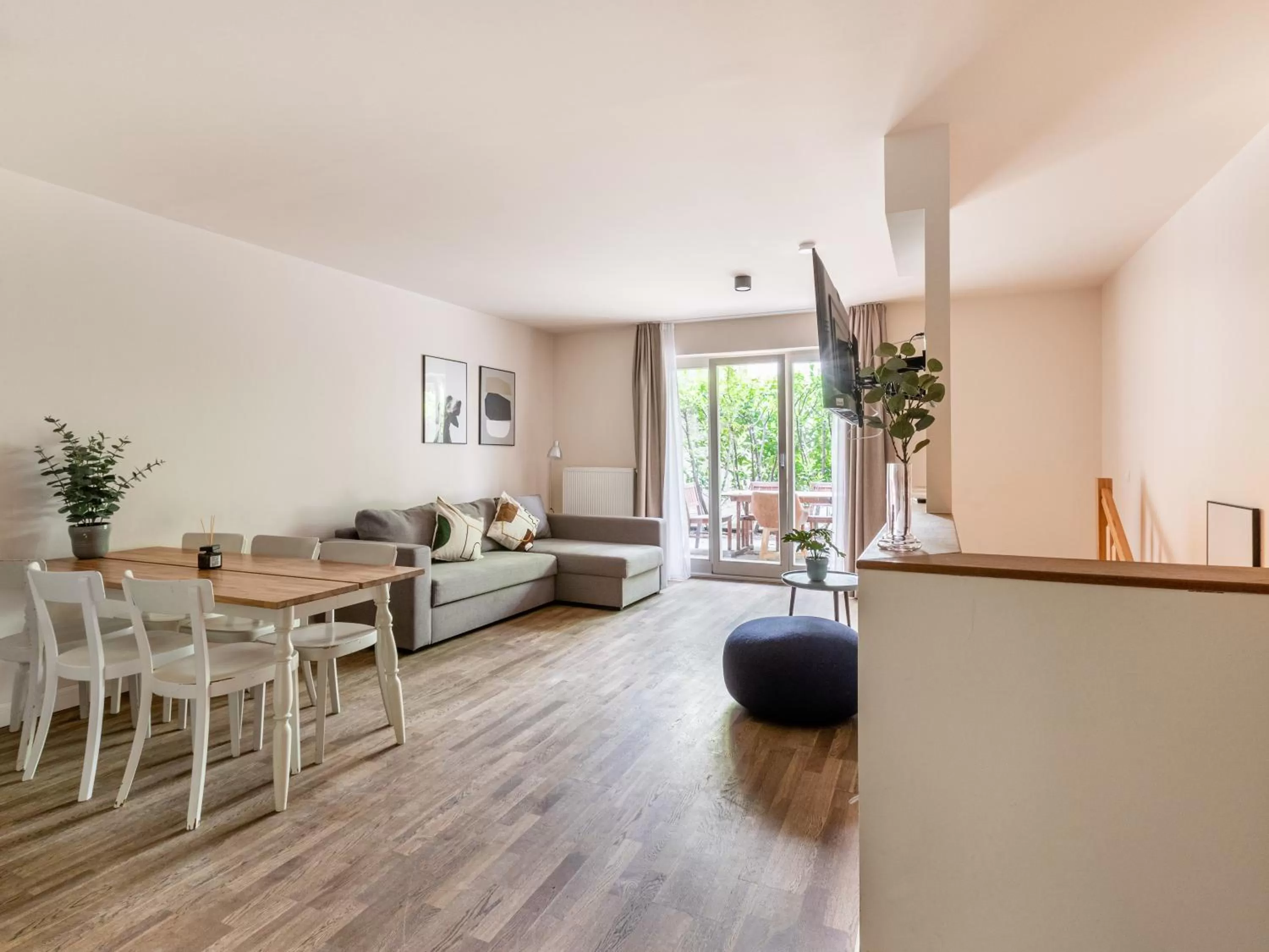 Schoenhouse City Street