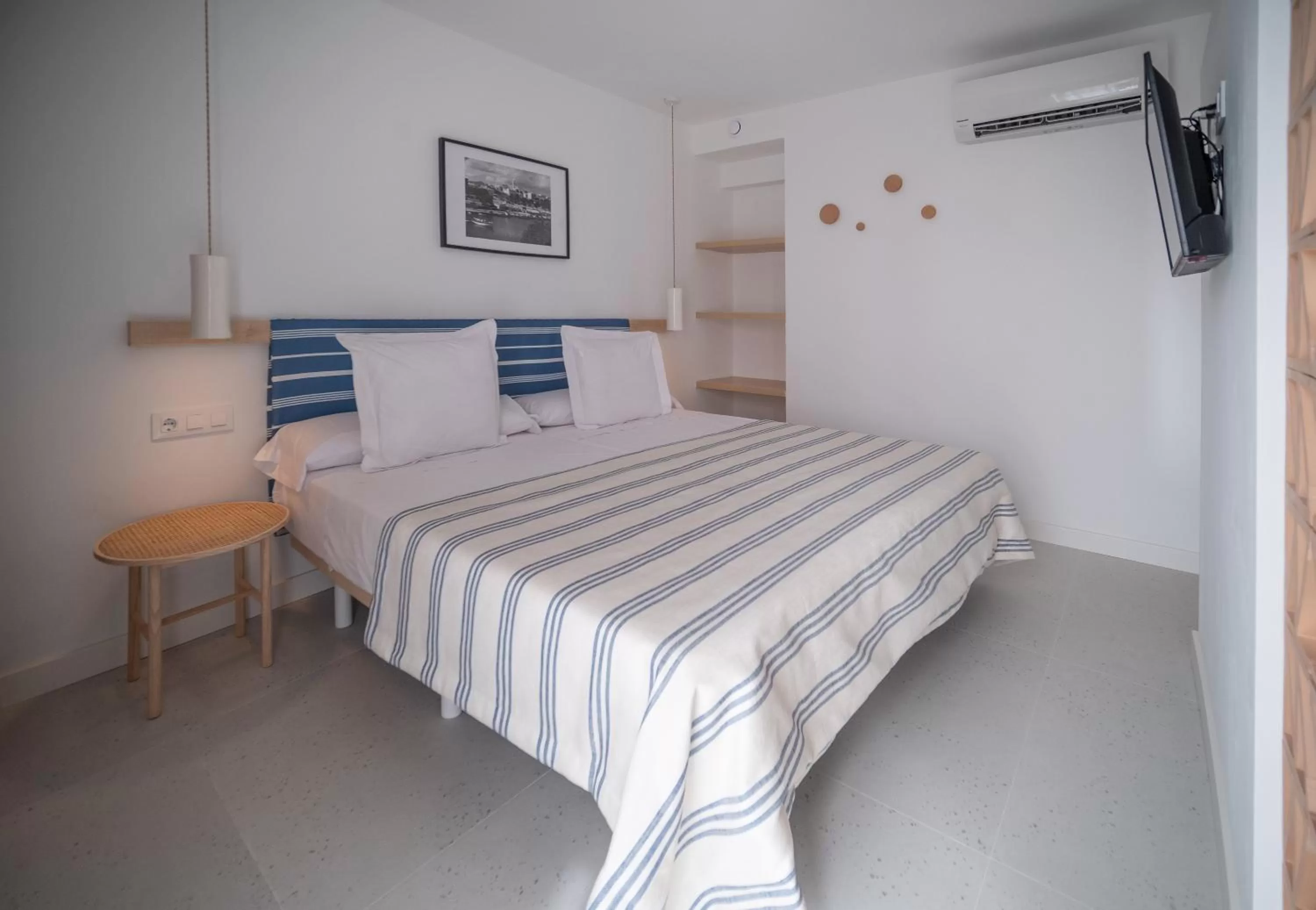 Bedroom, Bed in HOTEL BINI