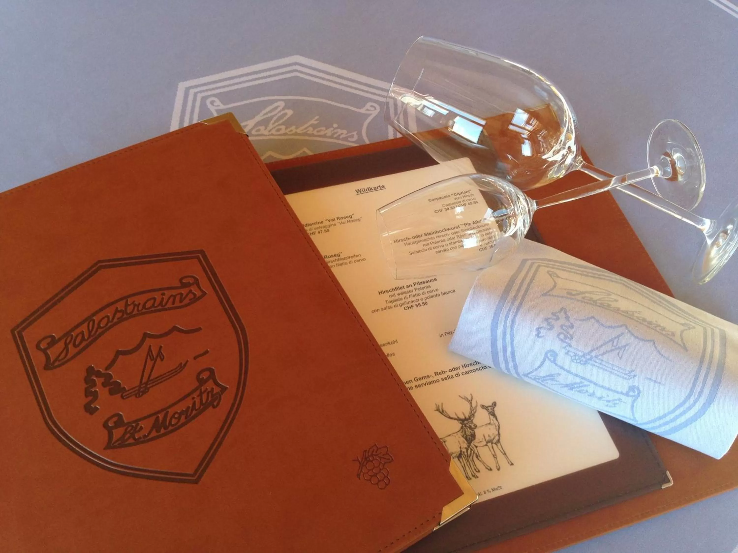 Decorative detail in Hotel Salastrains