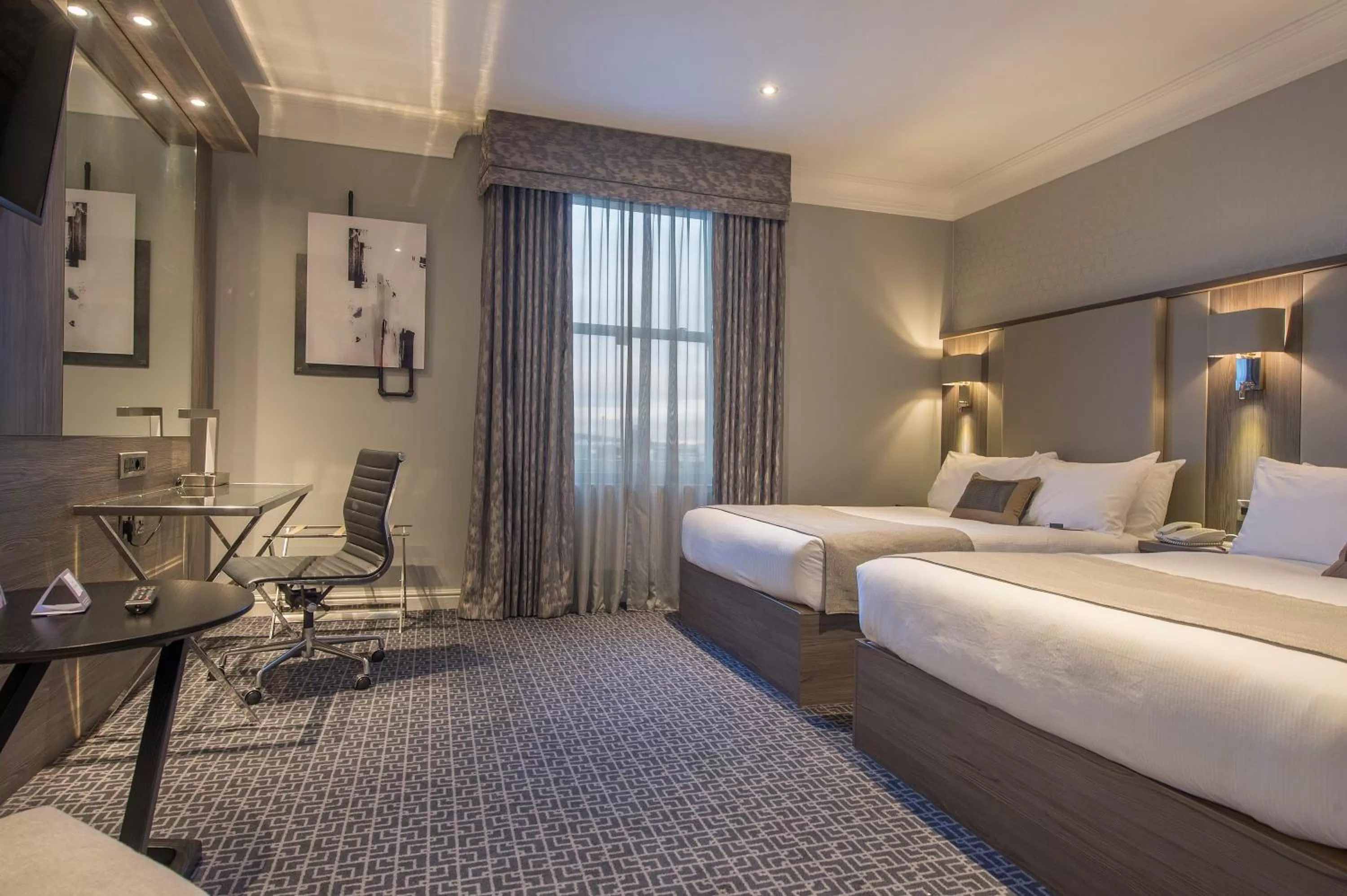 Photo of the whole room, Bed in Crowne Plaza - Sheffield by IHG