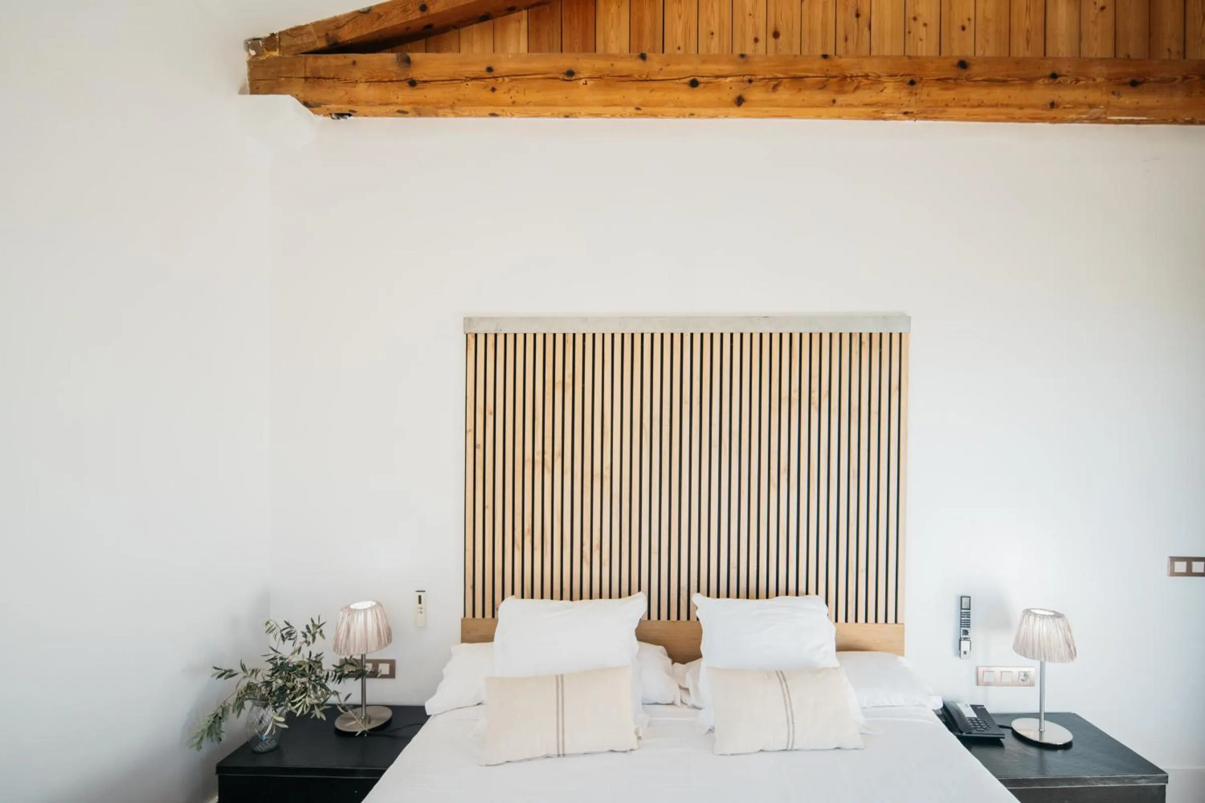 Bed in Hotel Boutique Mas Passamaner